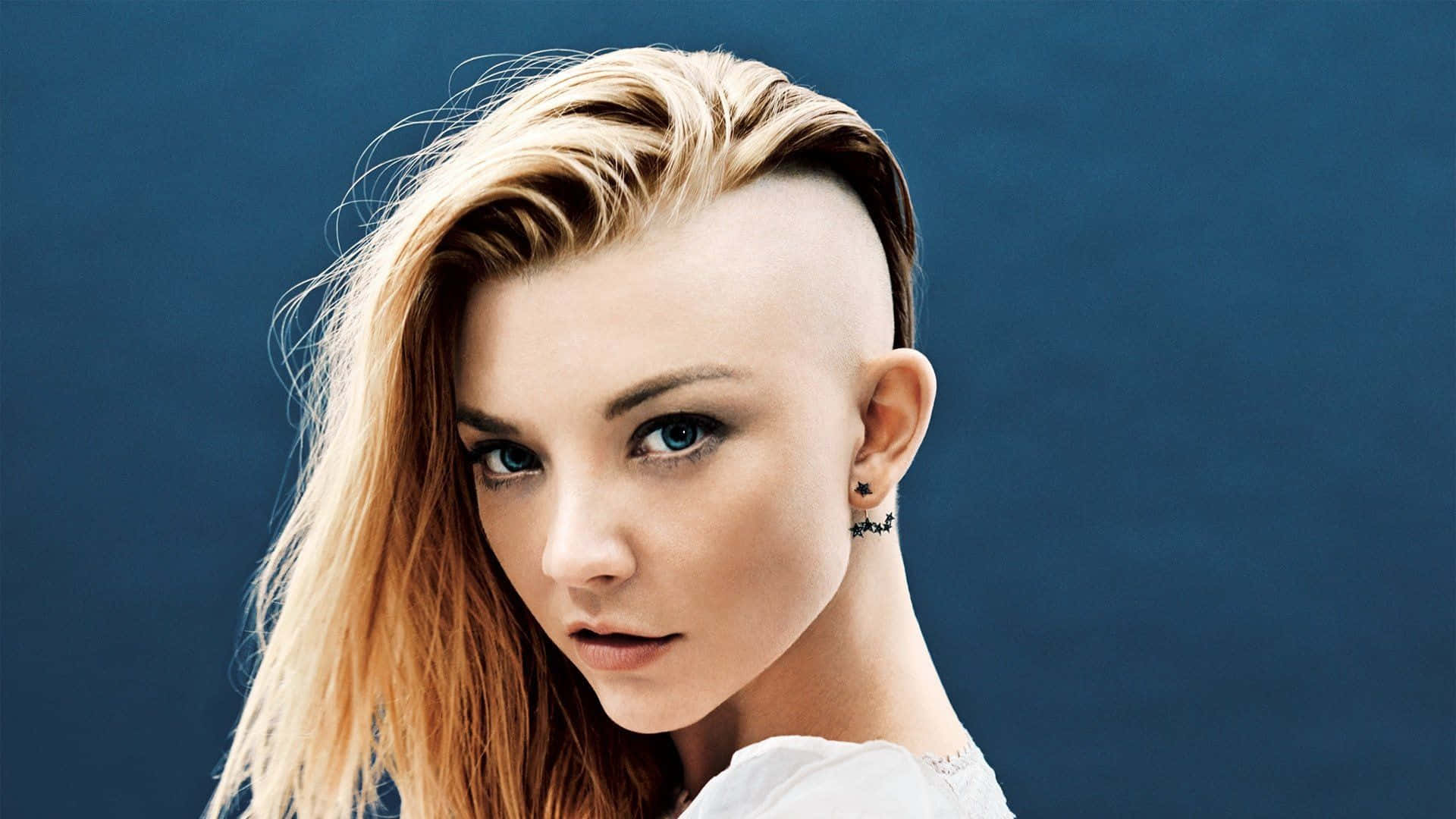 Natalie Dormer, blonde fade haircut, piercing blue eyes, Full HD Desktop Wallpaper