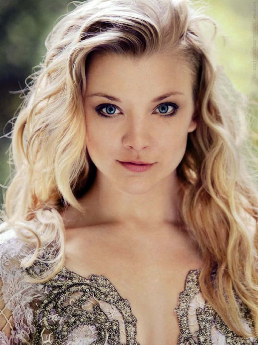 Natalie Dormer, blue eyes, flowing blonde hair, SD Phone Wallpaper