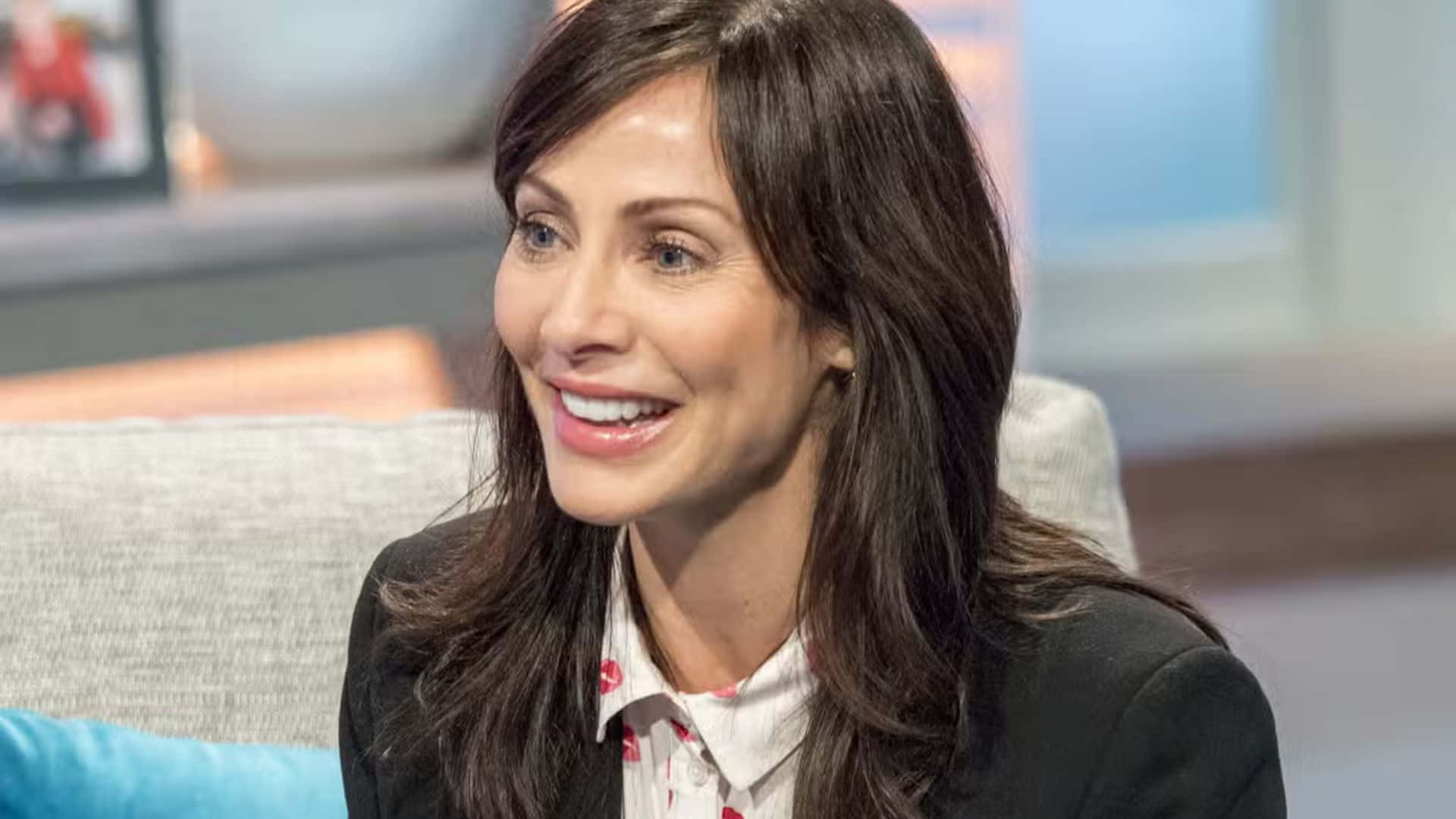 Natalie Imbruglia, smiling, dark hair, Full HD Desktop Wallpaper
