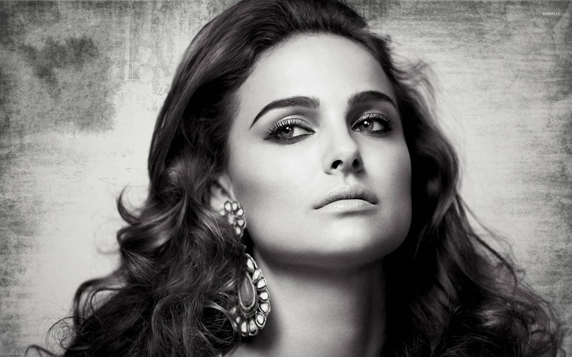 Natalie Portman, black and white, voluminous curls, Full HD Desktop Wallpaper