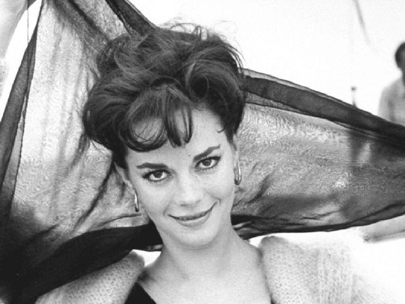 Natalie Wood, sheer scarf, styled hair, HD Desktop Wallpaper