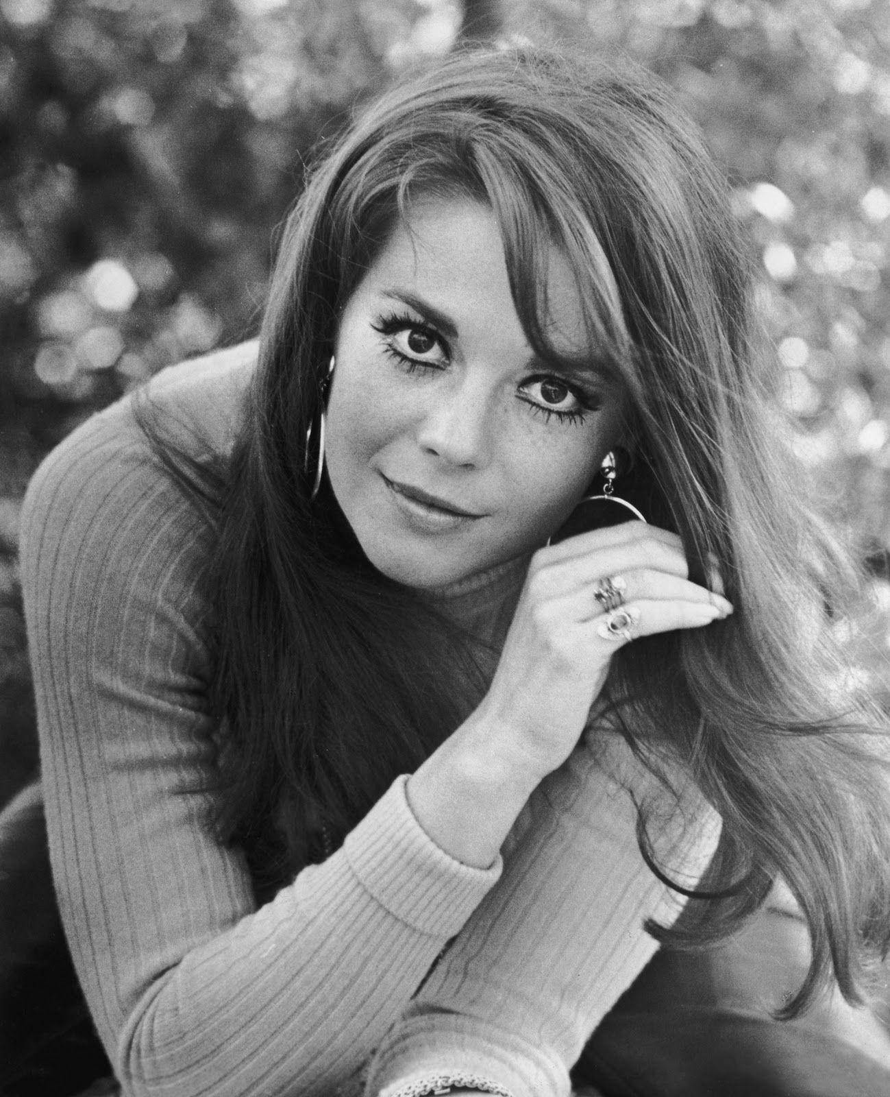 Natalie Wood, black and white portrait, long hair, HD Phone Wallpaper