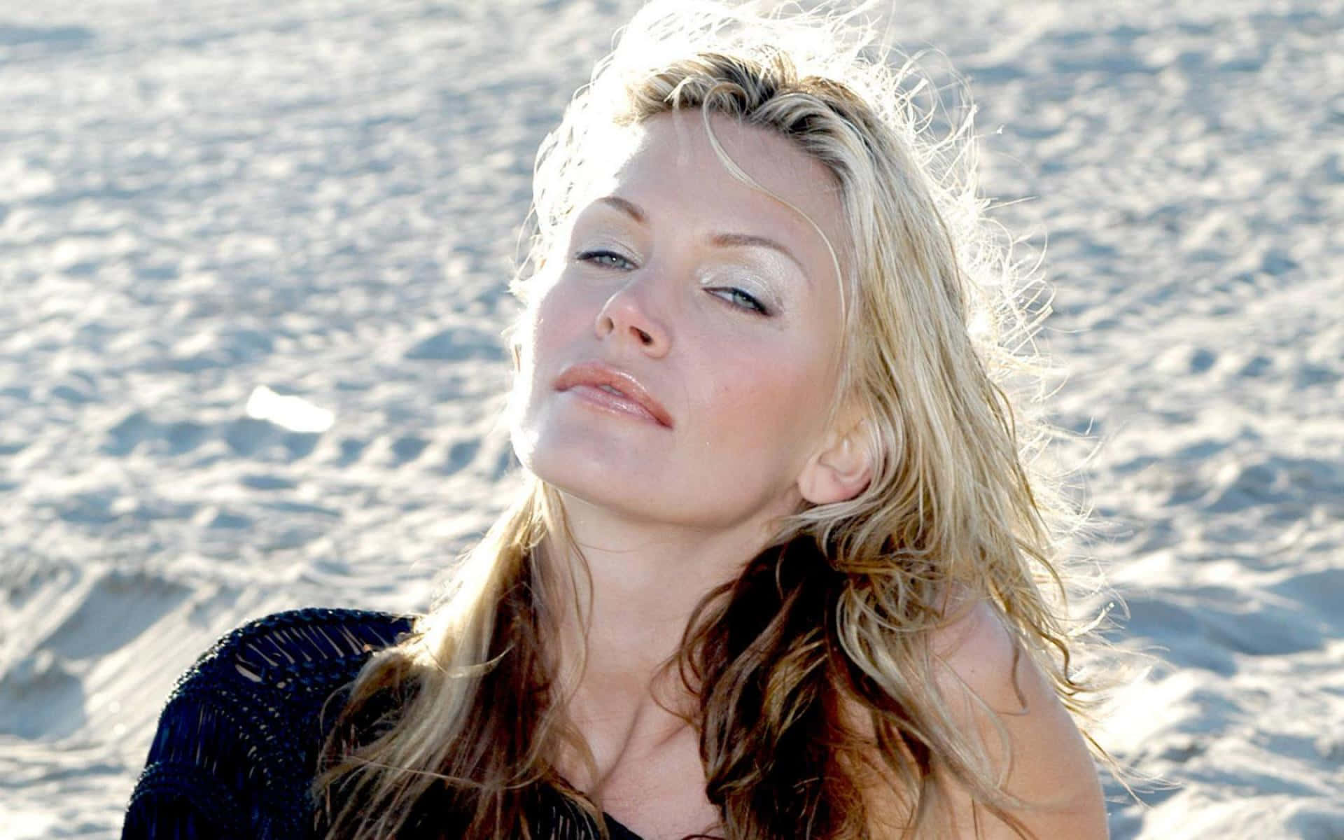 Natasha Henstridge, sandy beach, sunlight, Full HD Desktop Wallpaper