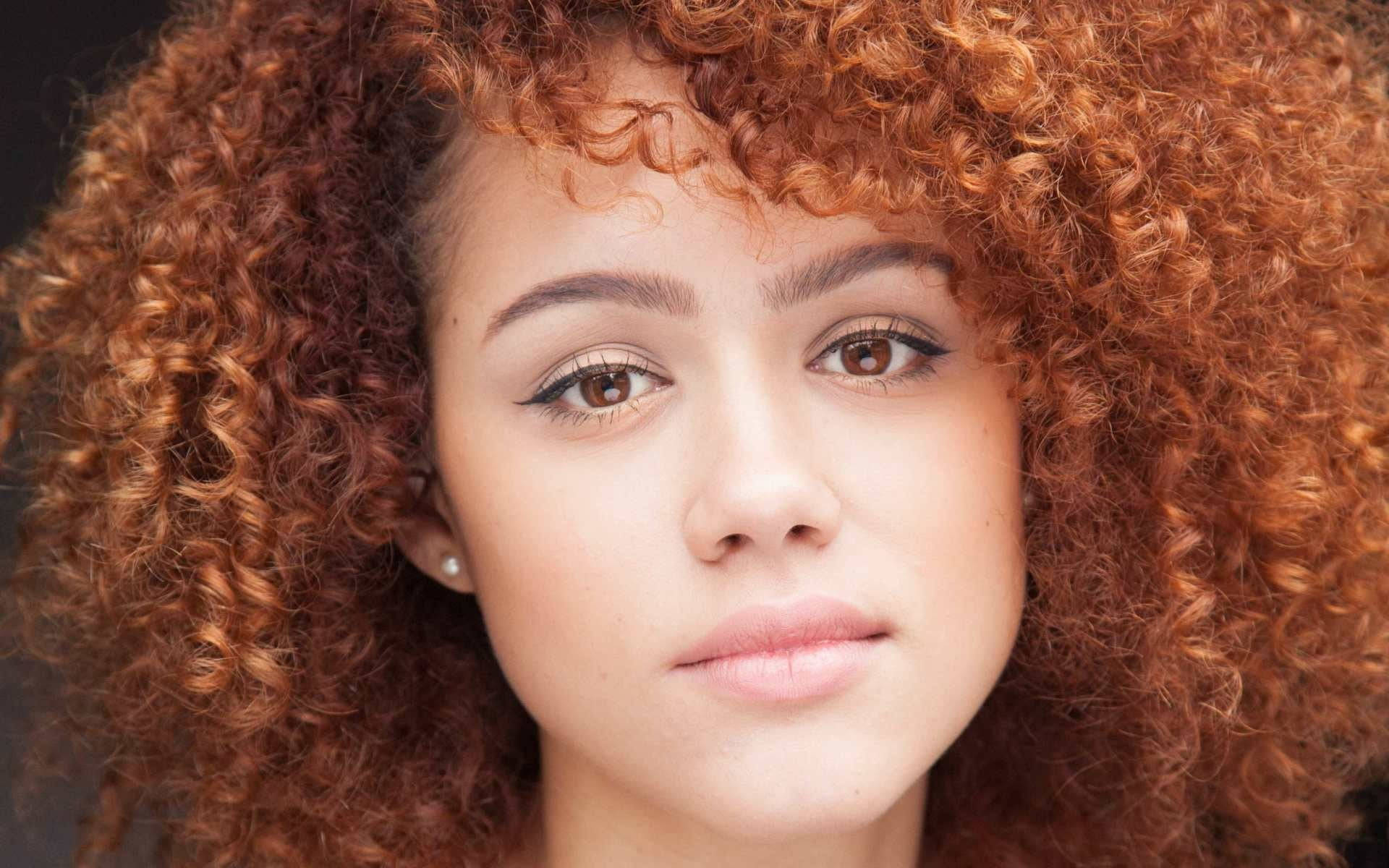 Nathalie Emmanuel, copper curls, soft brown eyes, Full HD Desktop Wallpaper