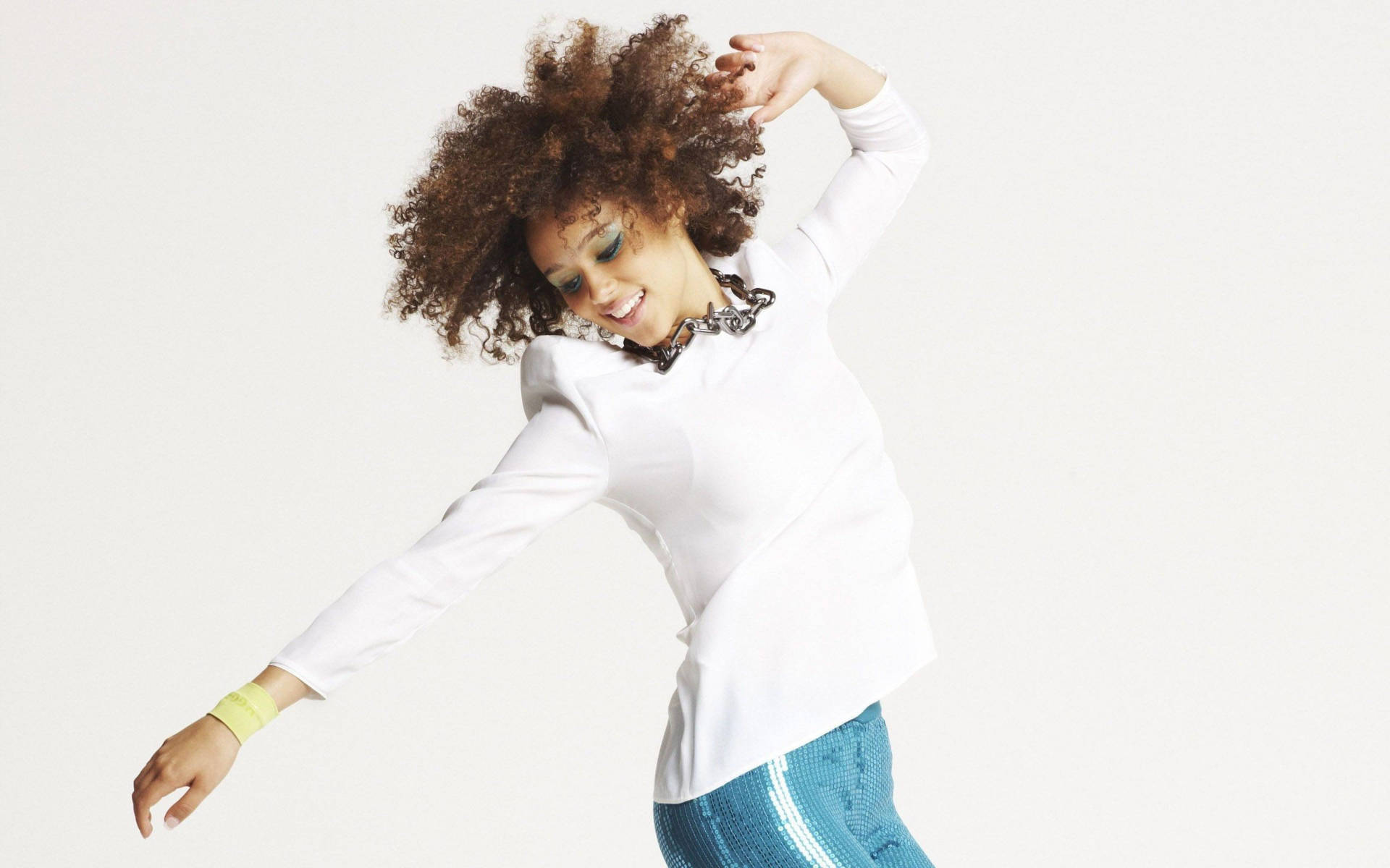 Nathalie Emmanuel, British Model, voluminous curly hair, Full HD Desktop Wallpaper