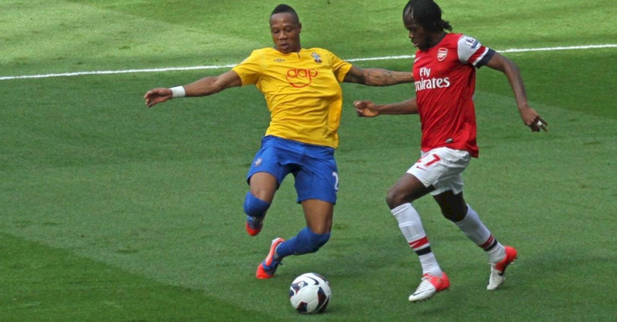 Nathaniel Clyne, soccer players, vibrant green pitch, Full HD Desktop Wallpaper