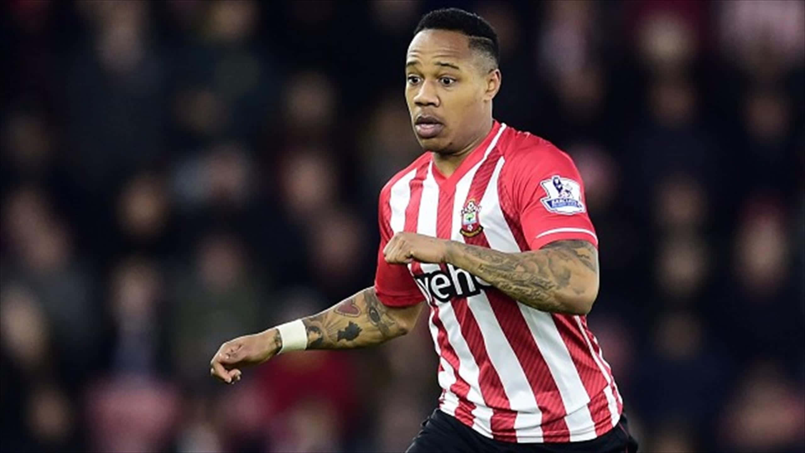 Nathaniel Clyne, red and white striped jersey, night match, 2K Desktop Wallpaper