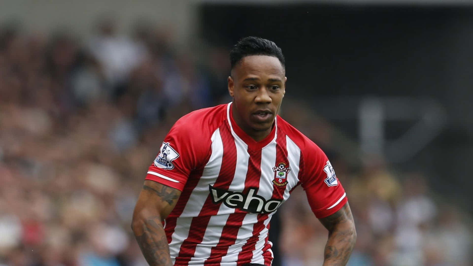Nathaniel Clyne, red and white striped jersey, daytime match, Full HD Desktop Wallpaper