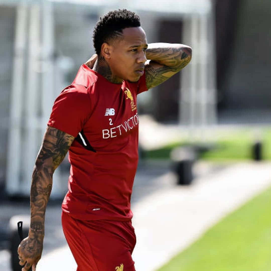 Nathaniel Clyne, red Liverpool training kit, tattooed footballer, SD Desktop Wallpaper