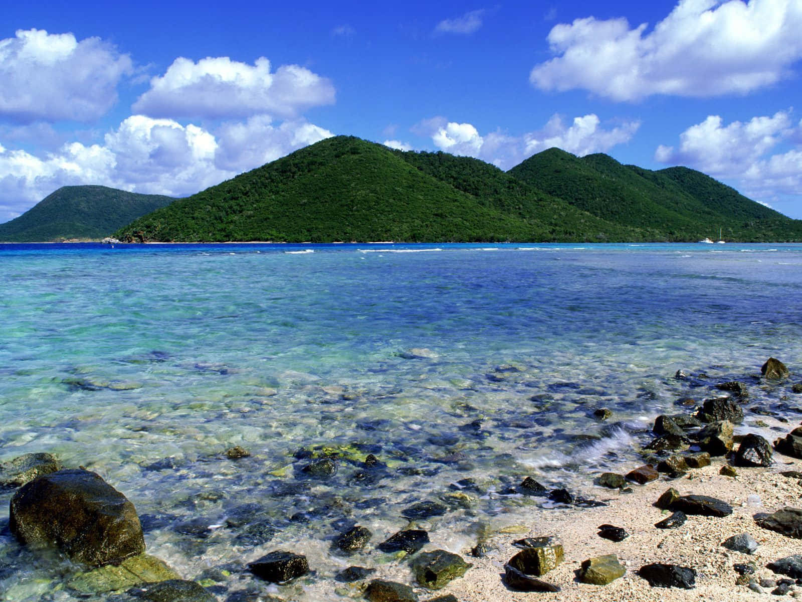 National Geographic Desktop, turquoise water, rocky shore, HD Desktop Wallpaper