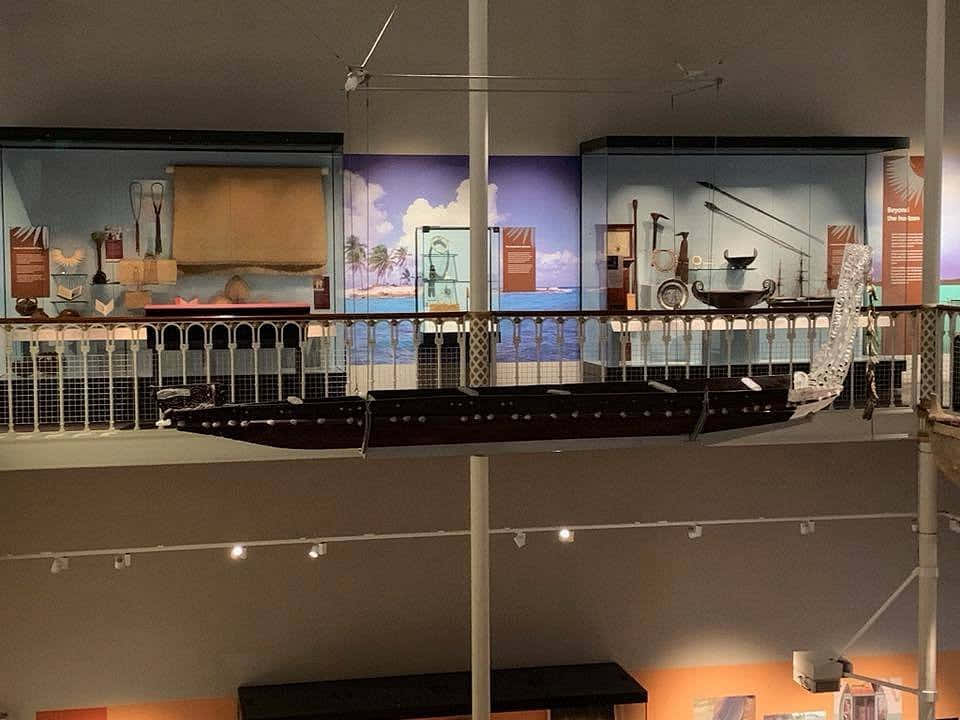 National Museum Scotland, traditional boat, glass cases, SD Desktop Wallpaper