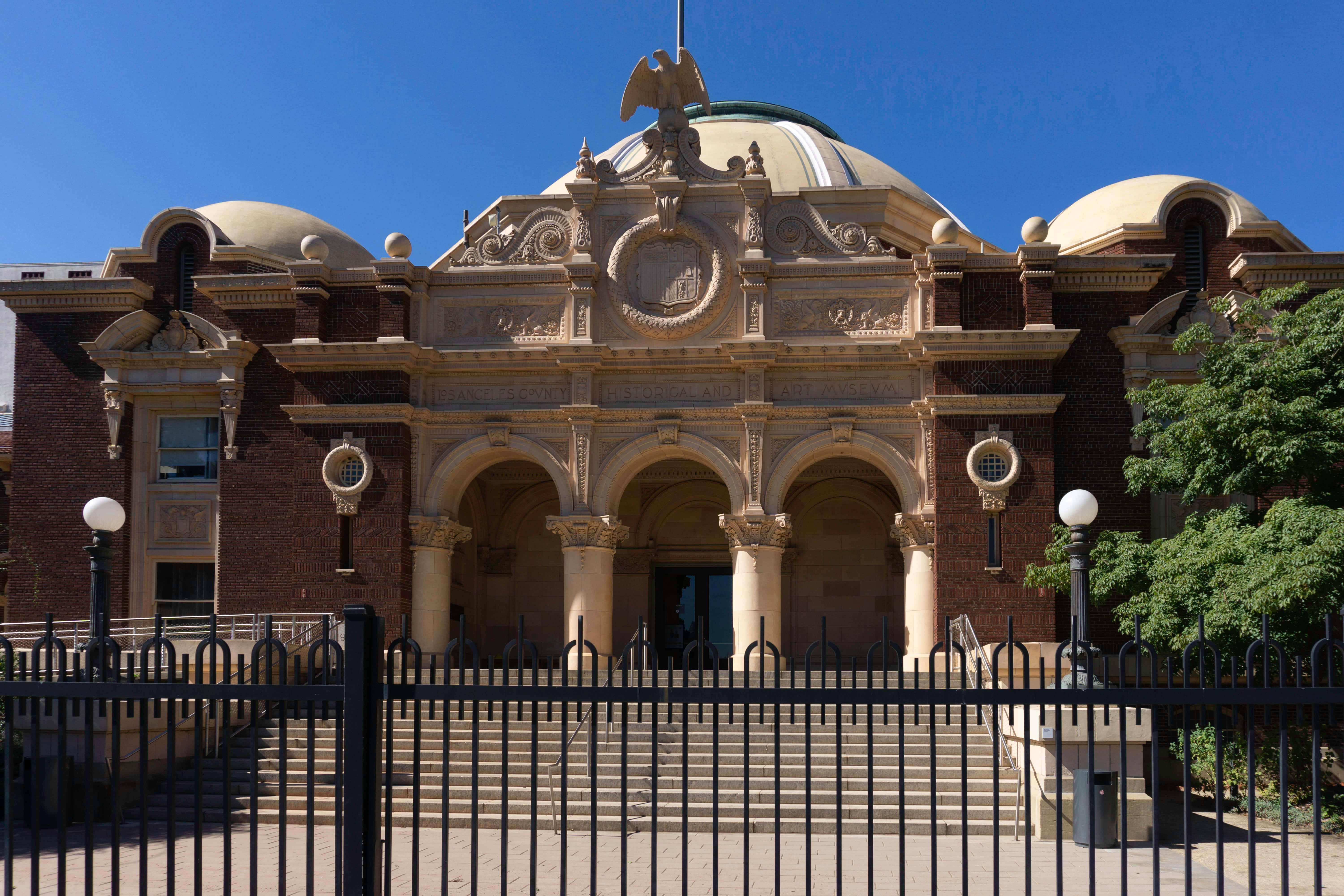 Natural History Museum Los Angeles, ornate stone facade, domes, 5K Desktop Wallpaper