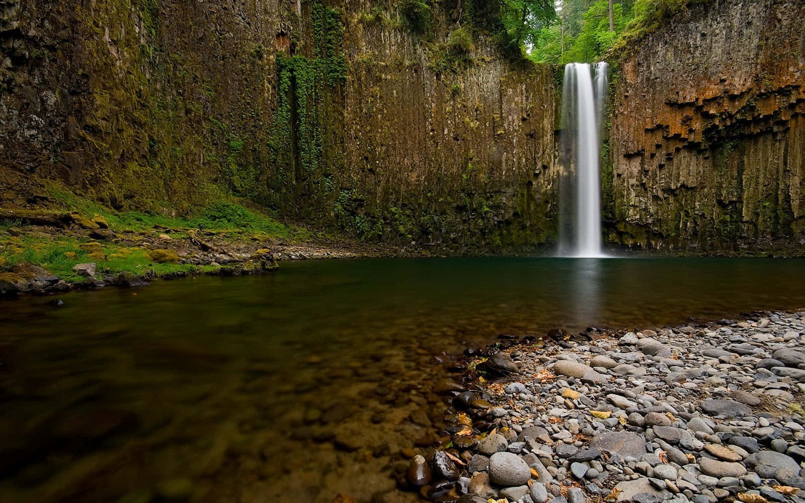 Natural Resources, waterfall, mossy basalt cliffs, HD Desktop Wallpaper