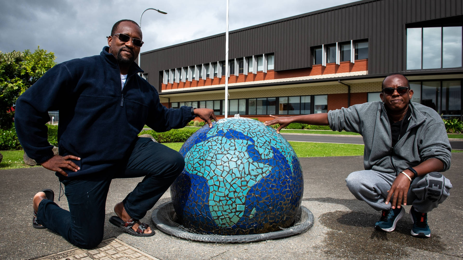 Nauru, mosaic globe sculpture, modern building, Full HD Desktop Wallpaper