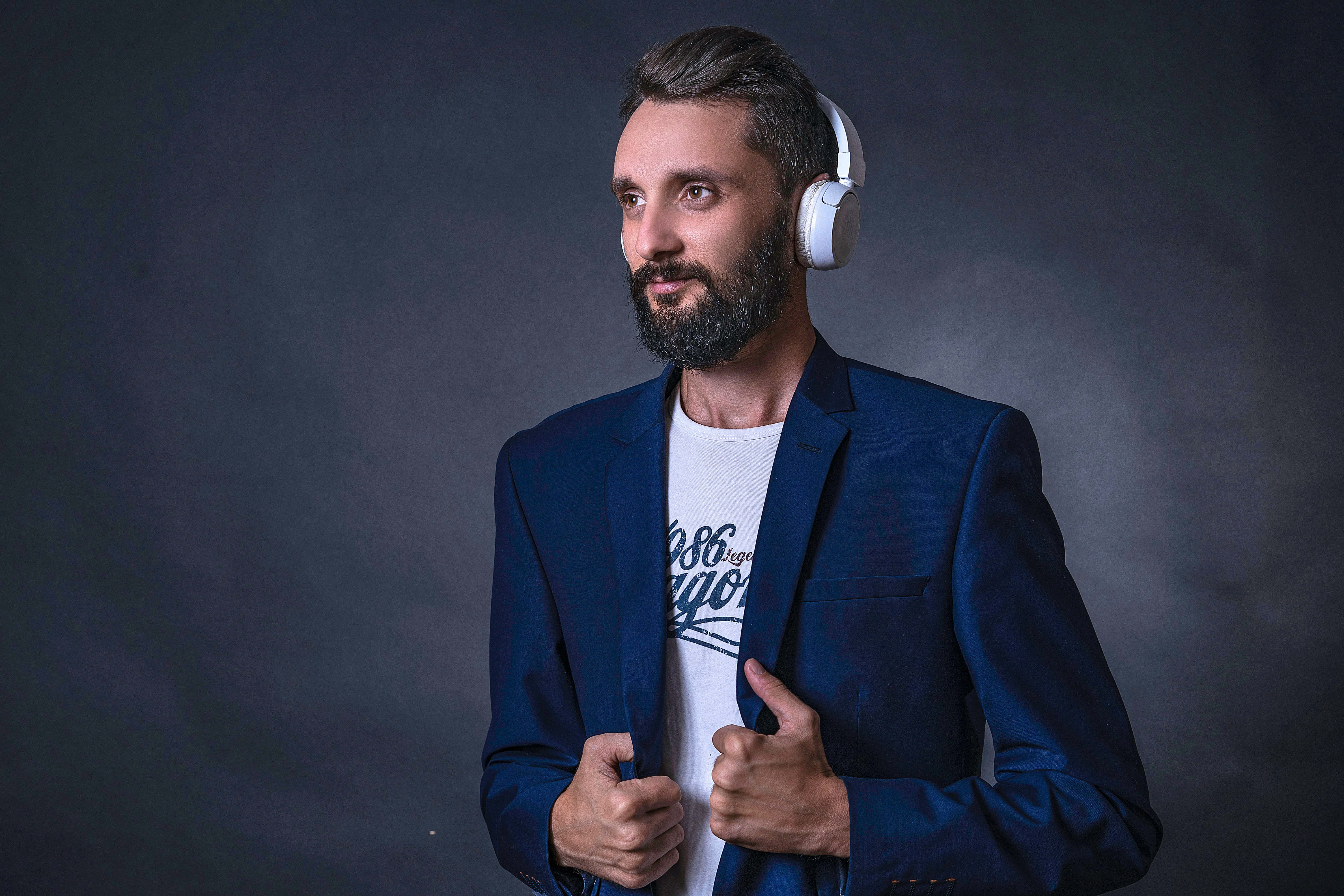 Navy Blue Blazer, blue blazer, white headphones, 5K Desktop Wallpaper