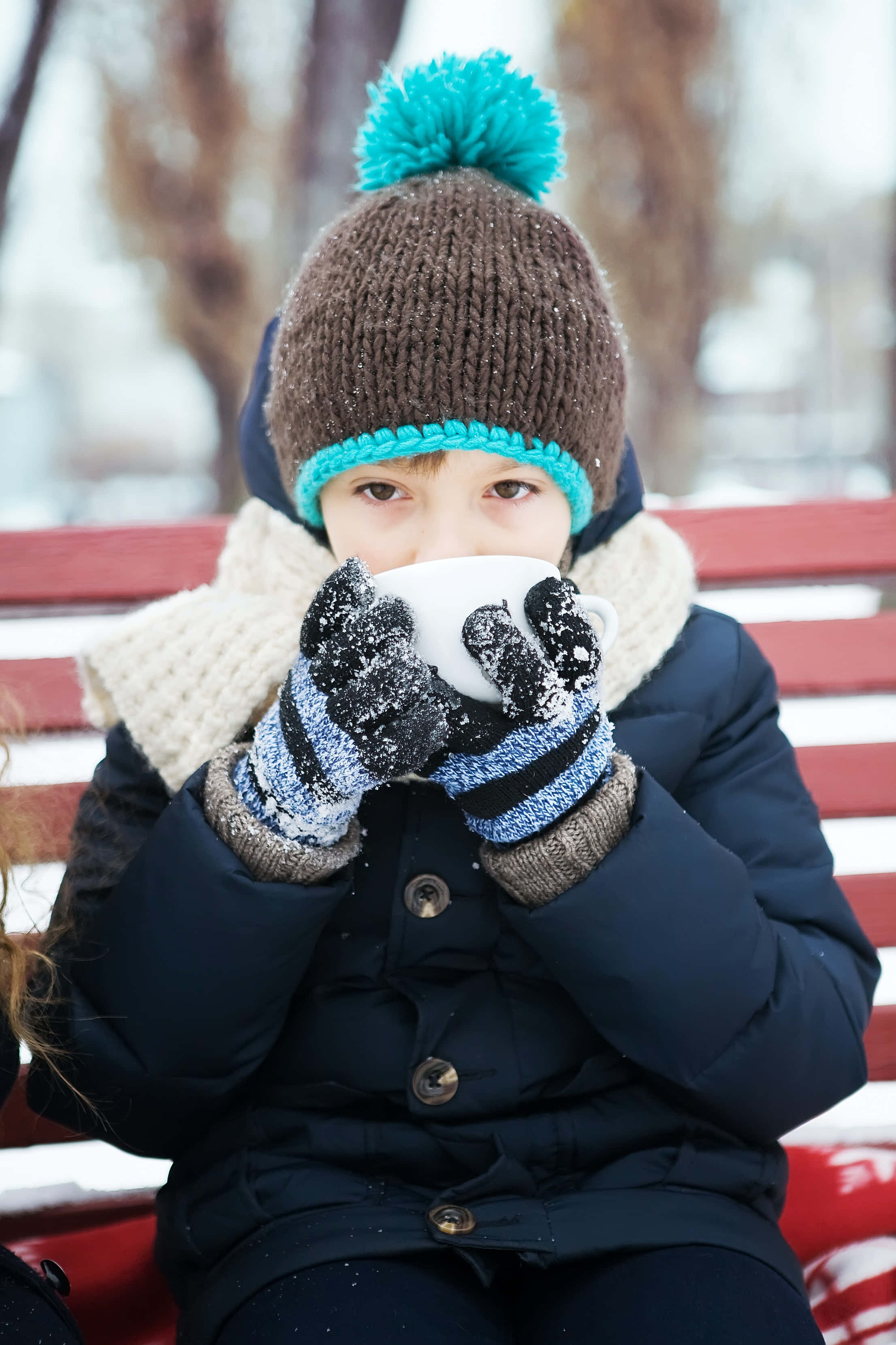 navy blue coat, brown knit hat, teal pom-pom, 2K Phone Wallpaper