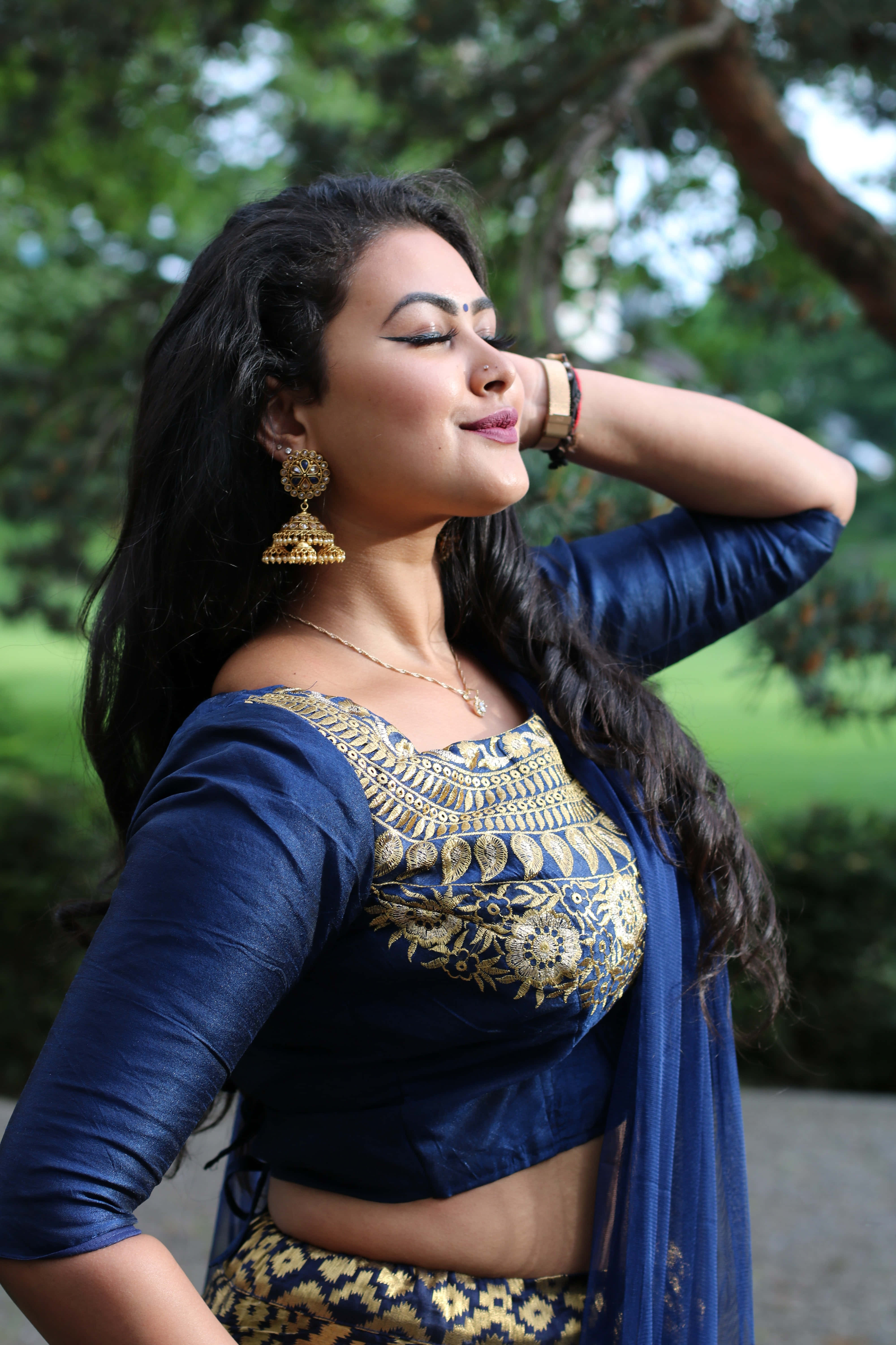 Navy Blue Dress, blue embroidered blouse, gold jewelry, 5K Phone Wallpaper