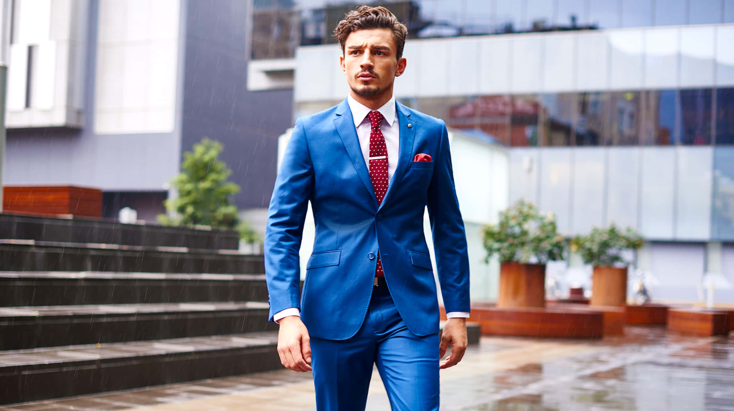 Navy Blue Suit, vibrant blue suit, modern urban plaza, Full HD Desktop Wallpaper