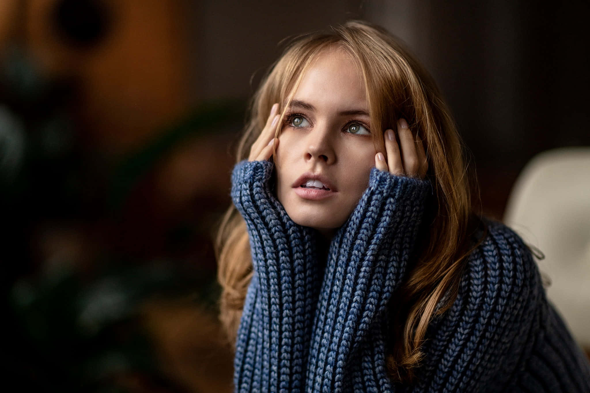 Navy Blue Sweater, chunky blue knit sweater, blonde hair, Full HD Desktop Wallpaper
