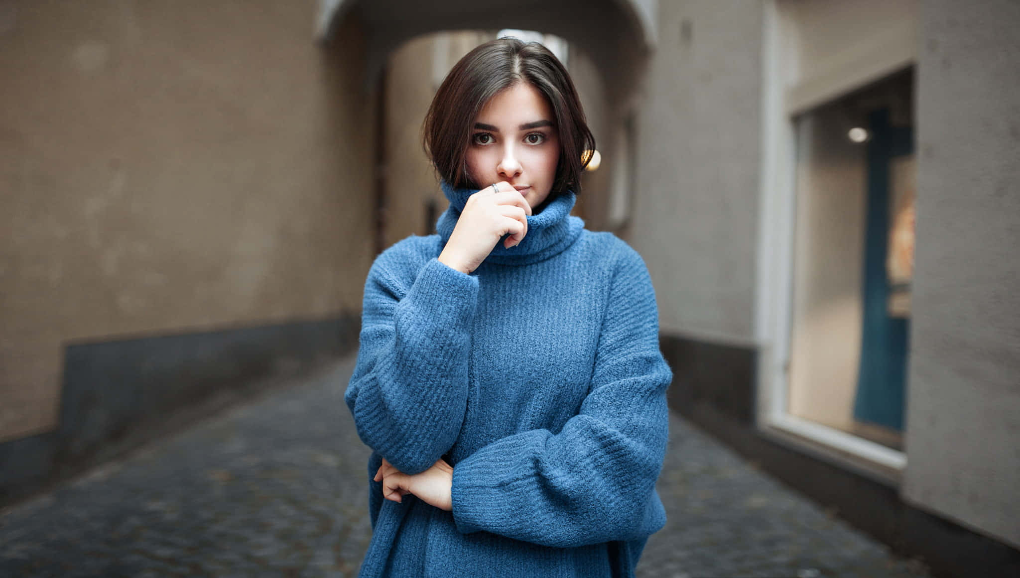Navy Blue Sweater, chunky blue turtleneck sweater, narrow stone alleyway, Full HD Desktop Wallpaper