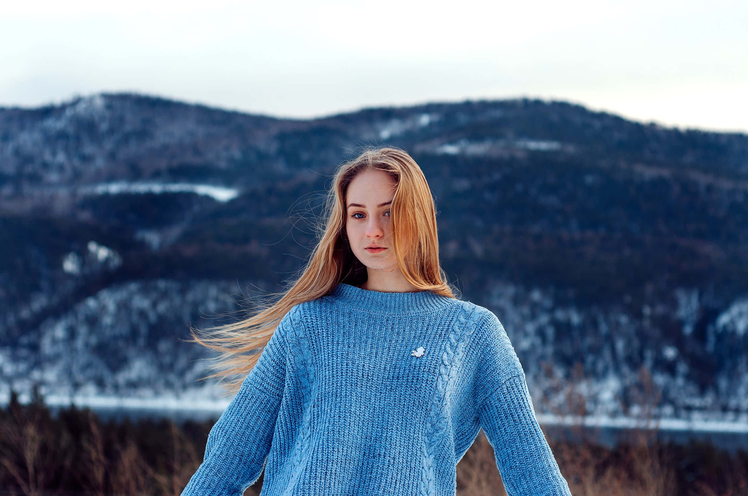 Navy Blue Sweater, blue knit sweater, snow-dusted mountains, 2K Desktop Wallpaper