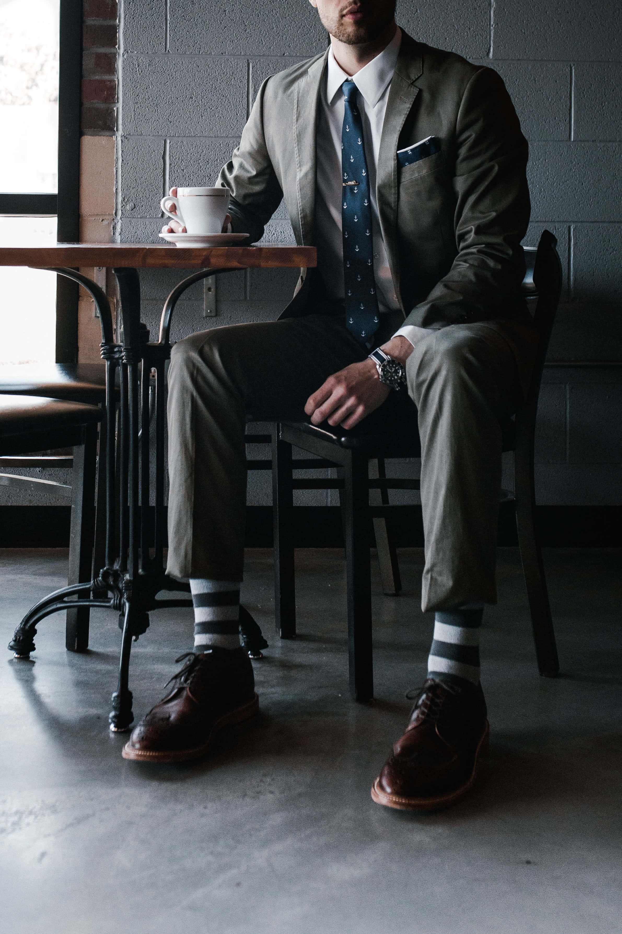 navy blue tie, grey suit, wooden table, 2K Phone Wallpaper