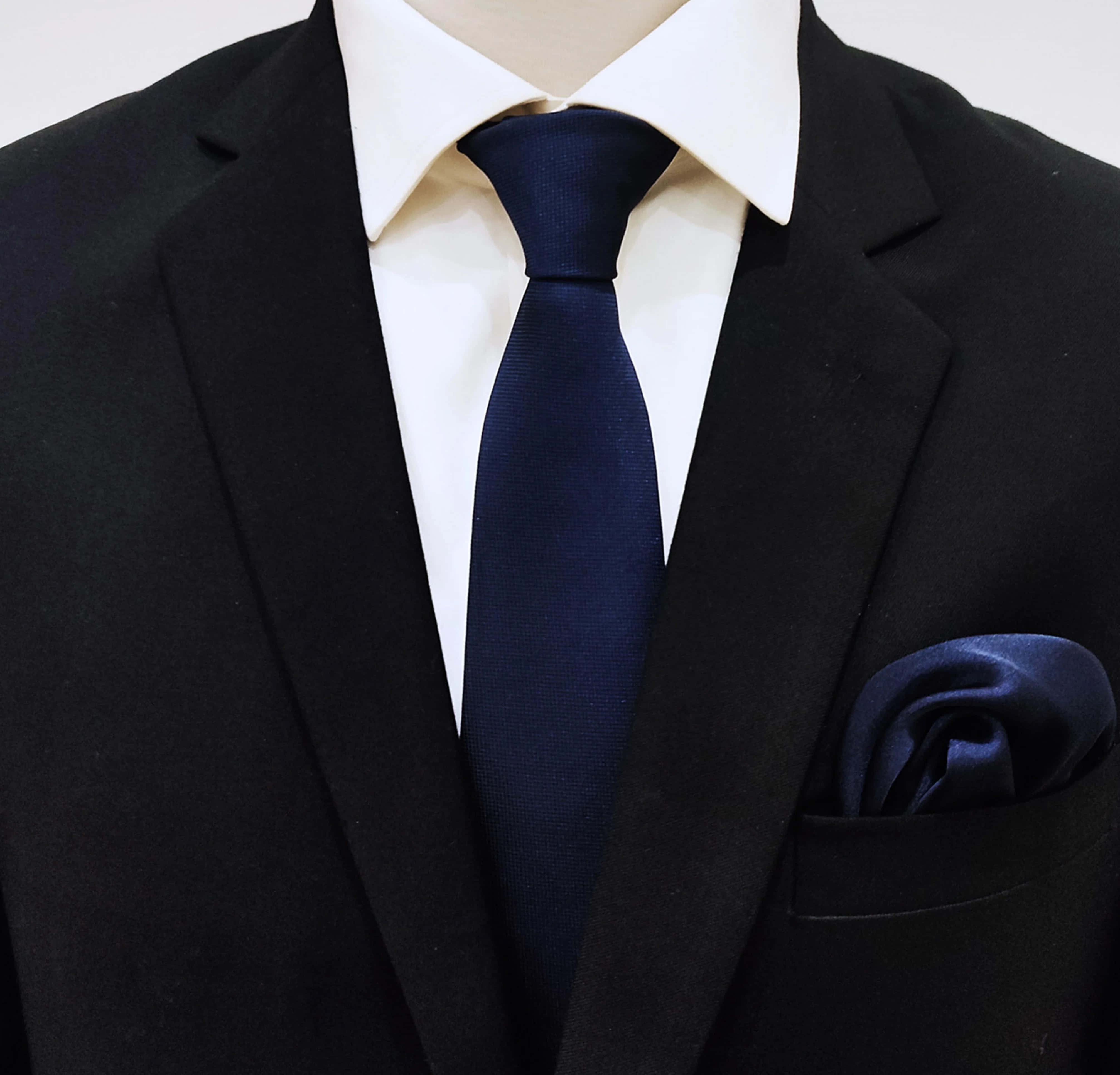 navy blue tie, pocket square, black suit, 4K Desktop Wallpaper