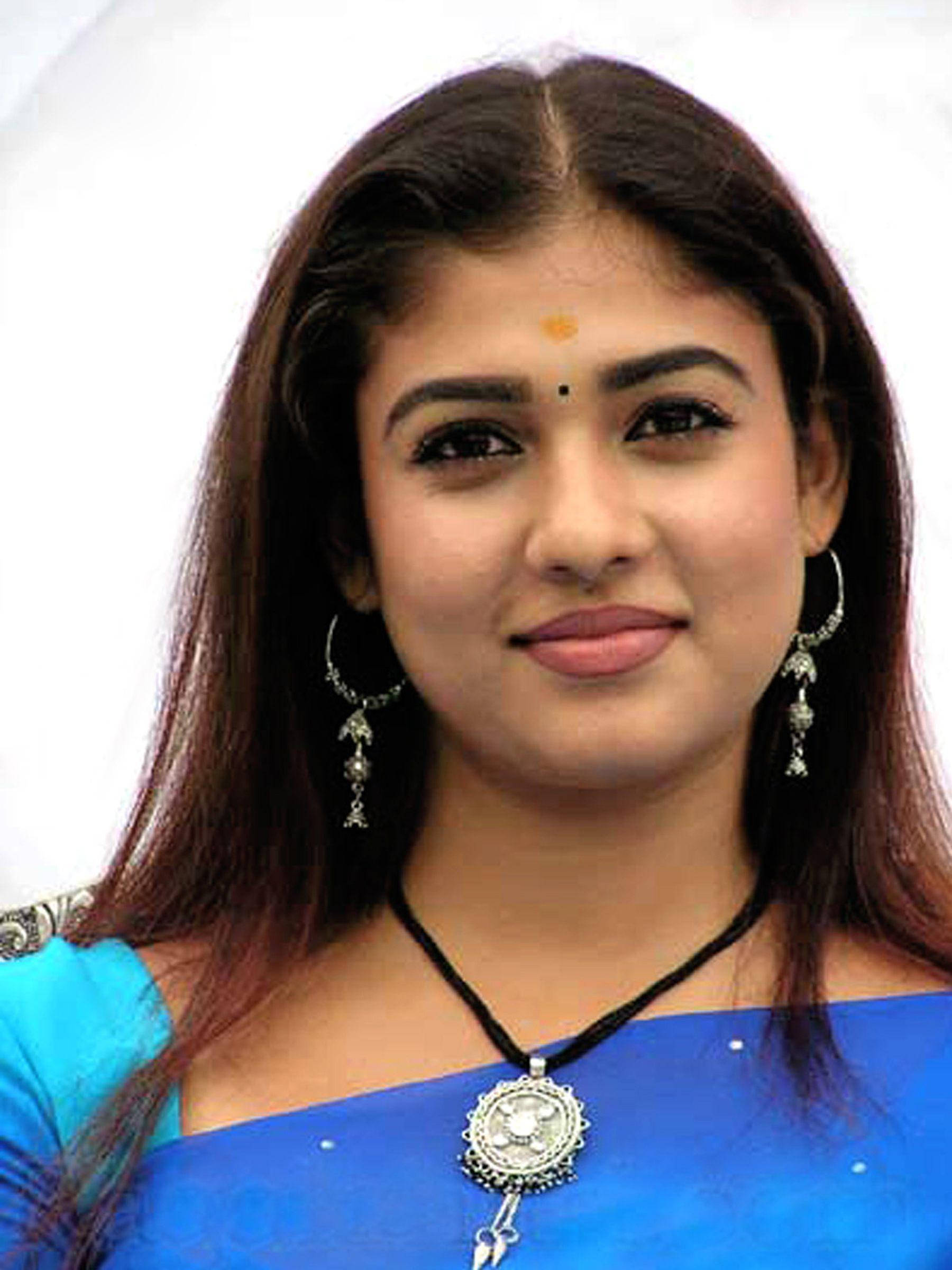Nayanthara, blue aesthetic saree, pendant, Full HD Phone Wallpaper