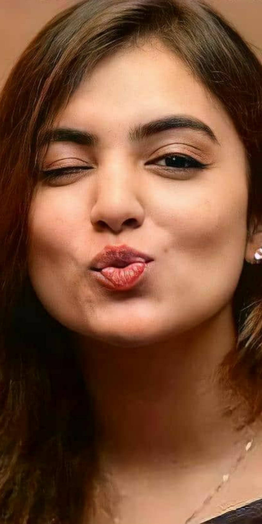 Nazriya HD, wink, kissable lips, Full HD Phone Wallpaper
