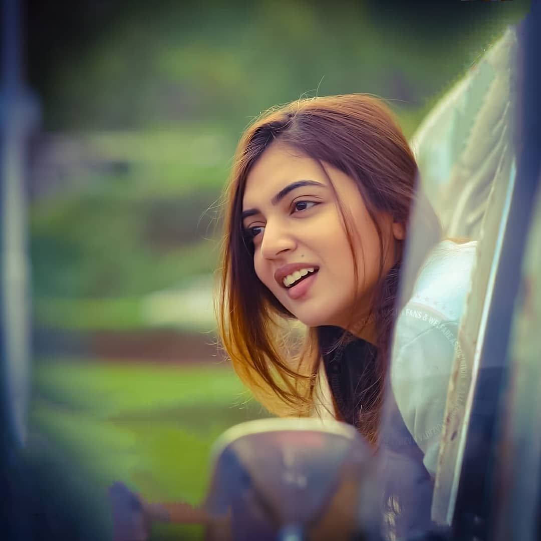 Nazriya HD, brown hair, car window, SD Desktop Wallpaper