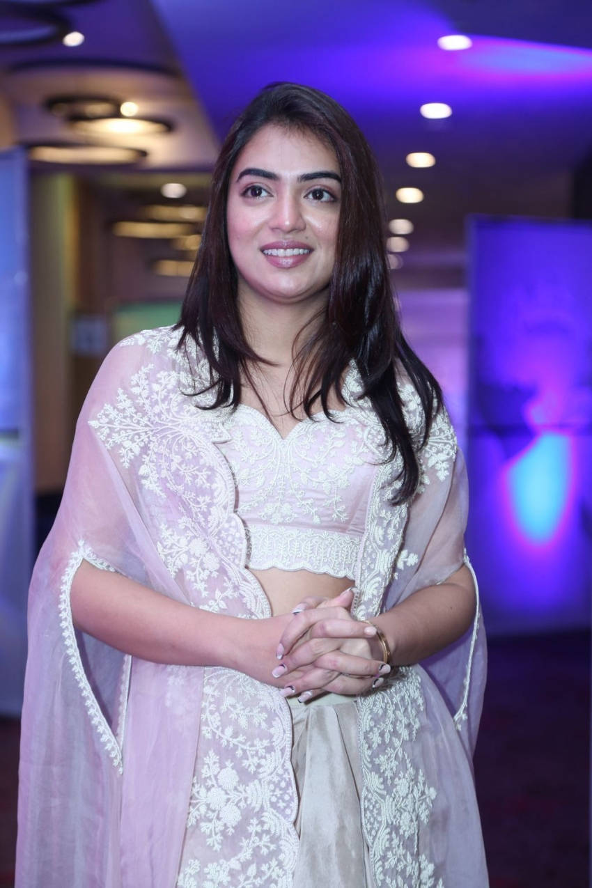 Nazriya HD, white laced dress, purple ambient lighting, SD Phone Wallpaper