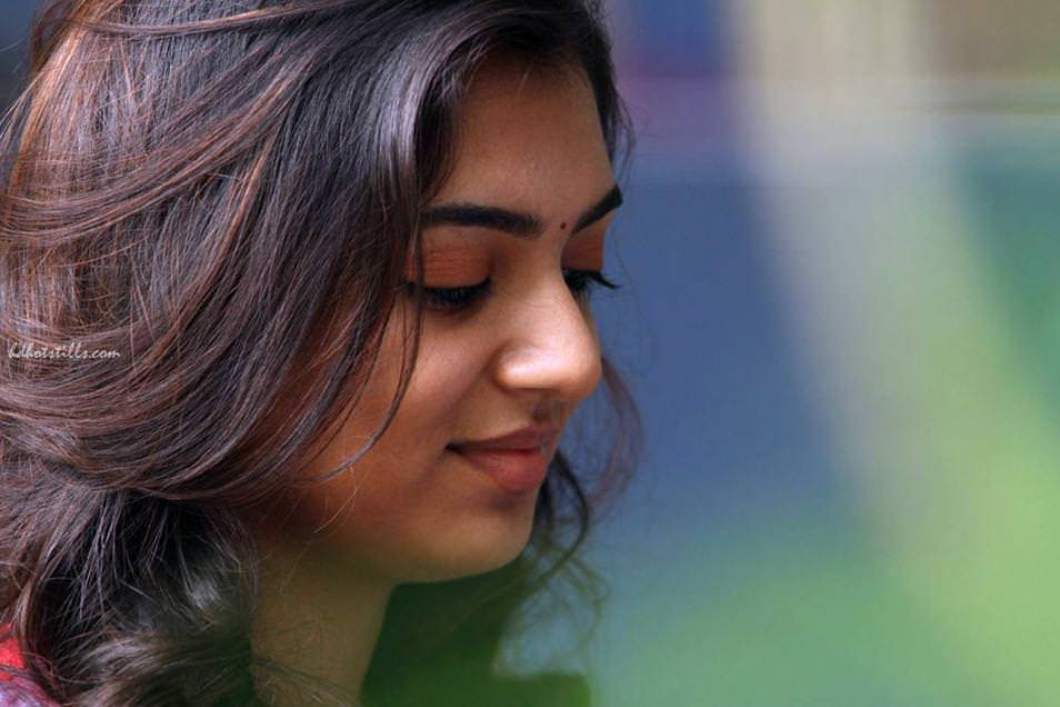 Nazriya HD, nose line, dark hair, SD Desktop Wallpaper