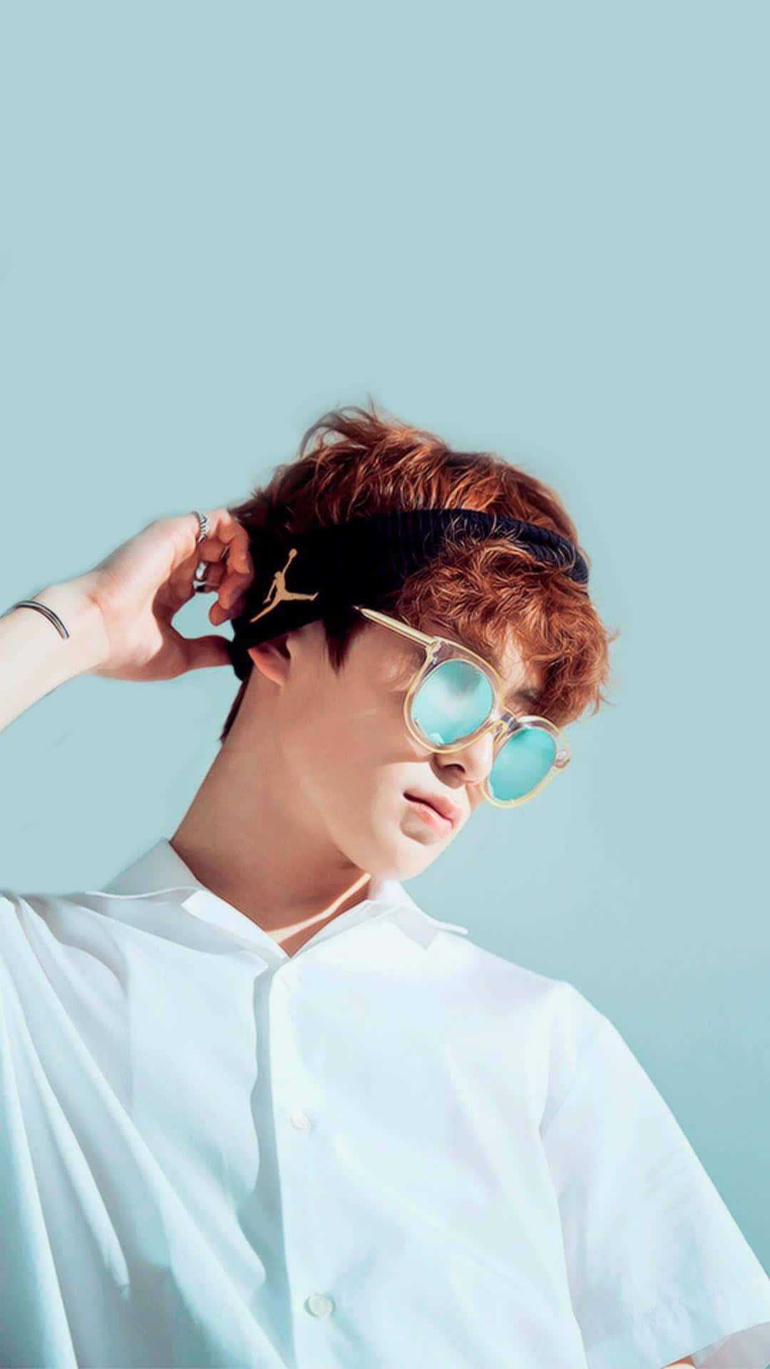 NCT Jaehyun, round turquoise sunglasses, white shirt, Full HD Phone Wallpaper