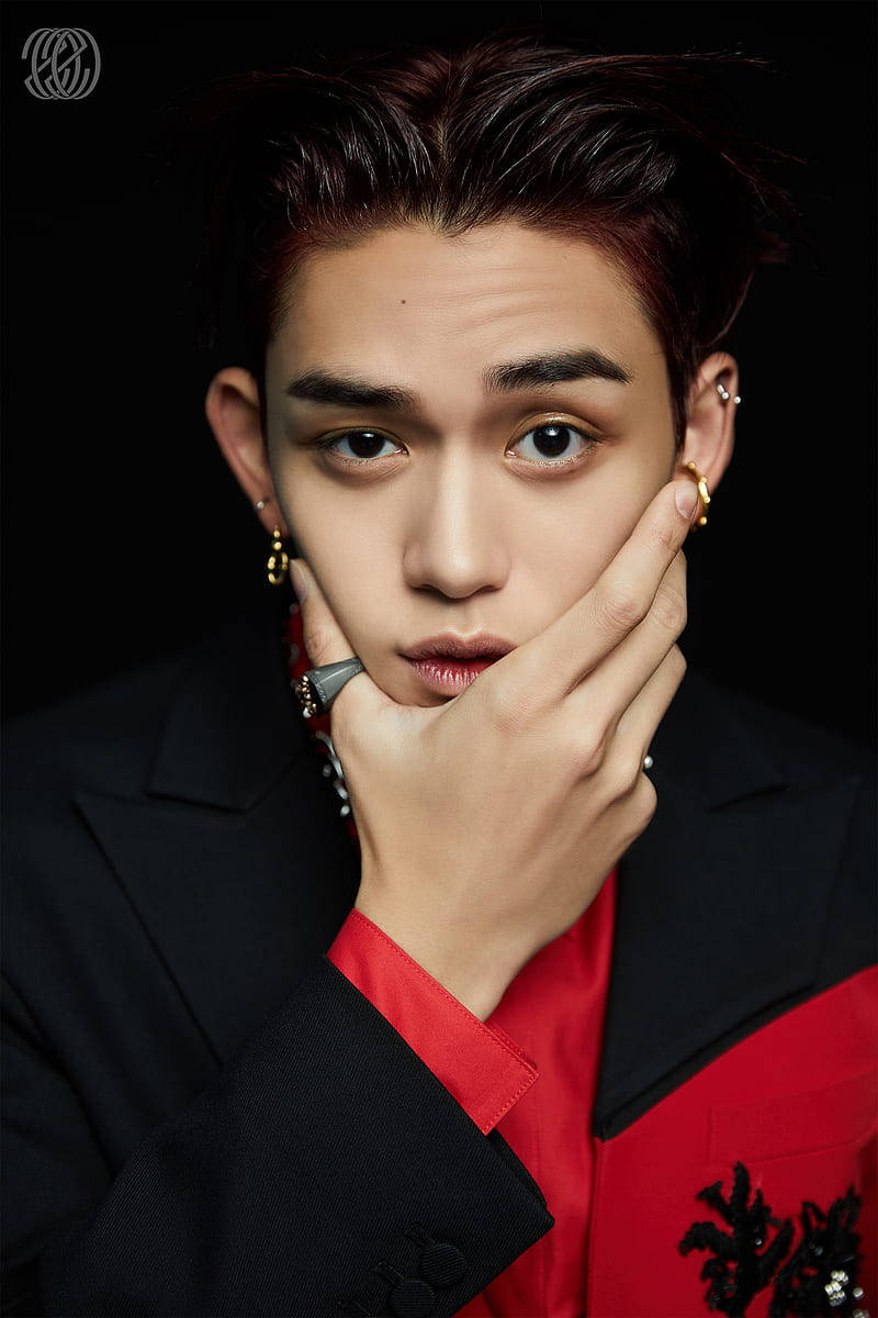 Nct Lucas, black background, black and red jacket, SD Phone Wallpaper