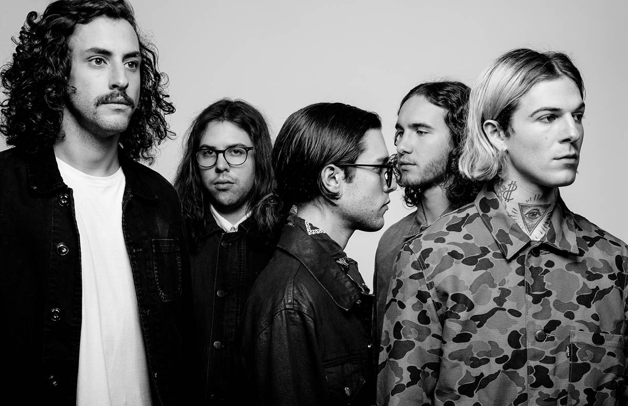 The Neighbourhood, long hair, black-and-white studio portrait, SD Desktop Wallpaper