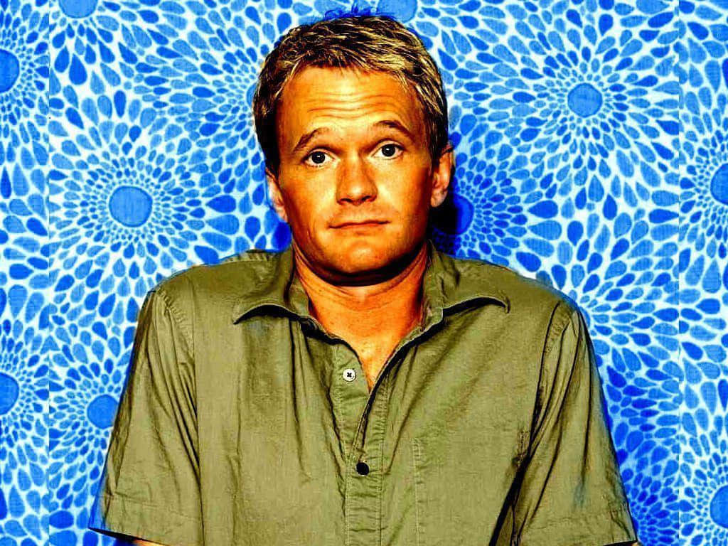Neil Patrick Harris, green shirt, vibrant blue patterned background, SD Desktop Wallpaper