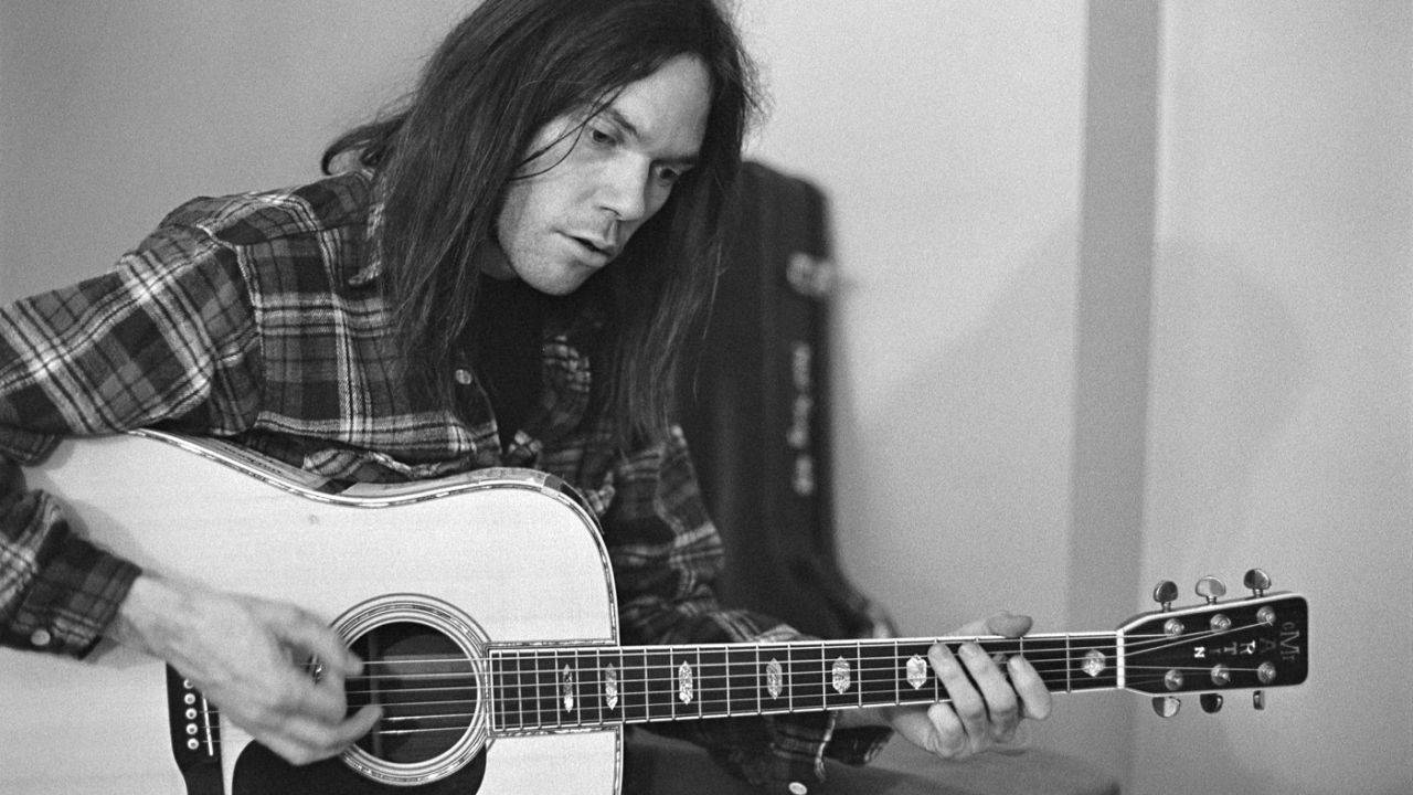 Neil Young, acoustic guitar, black and white, HD Desktop Wallpaper