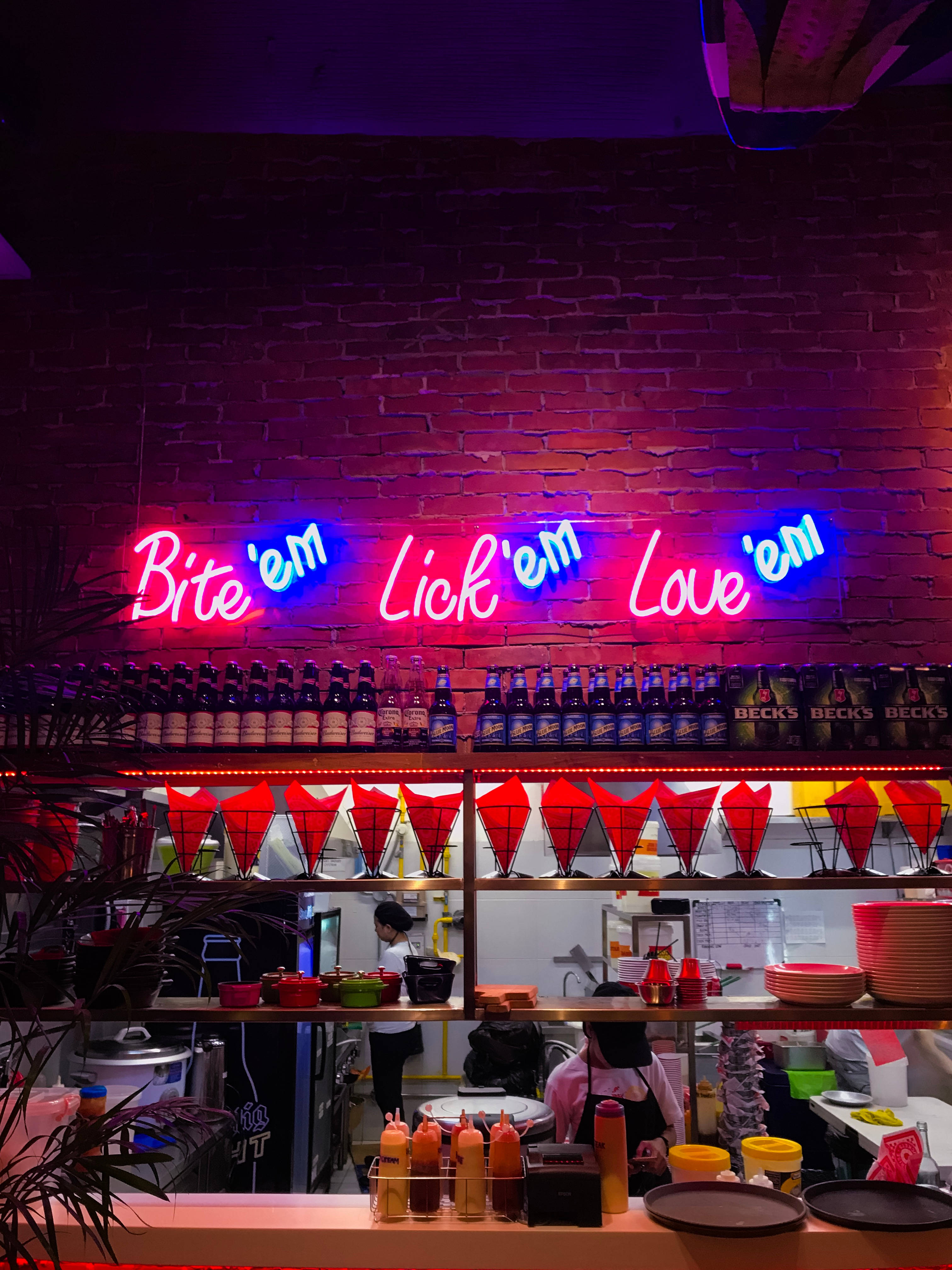 Bite 'em Lick 'em Love 'em, neon sign, pink, 4K Phone Wallpaper