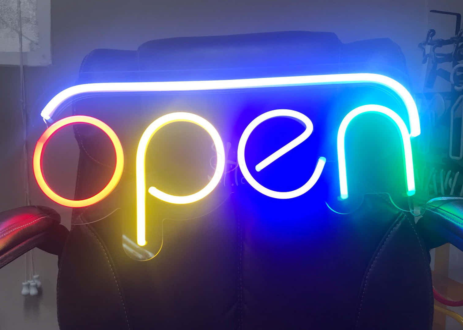 neon lights typography artwork, rainbow neon sign, open, HD Desktop Wallpaper