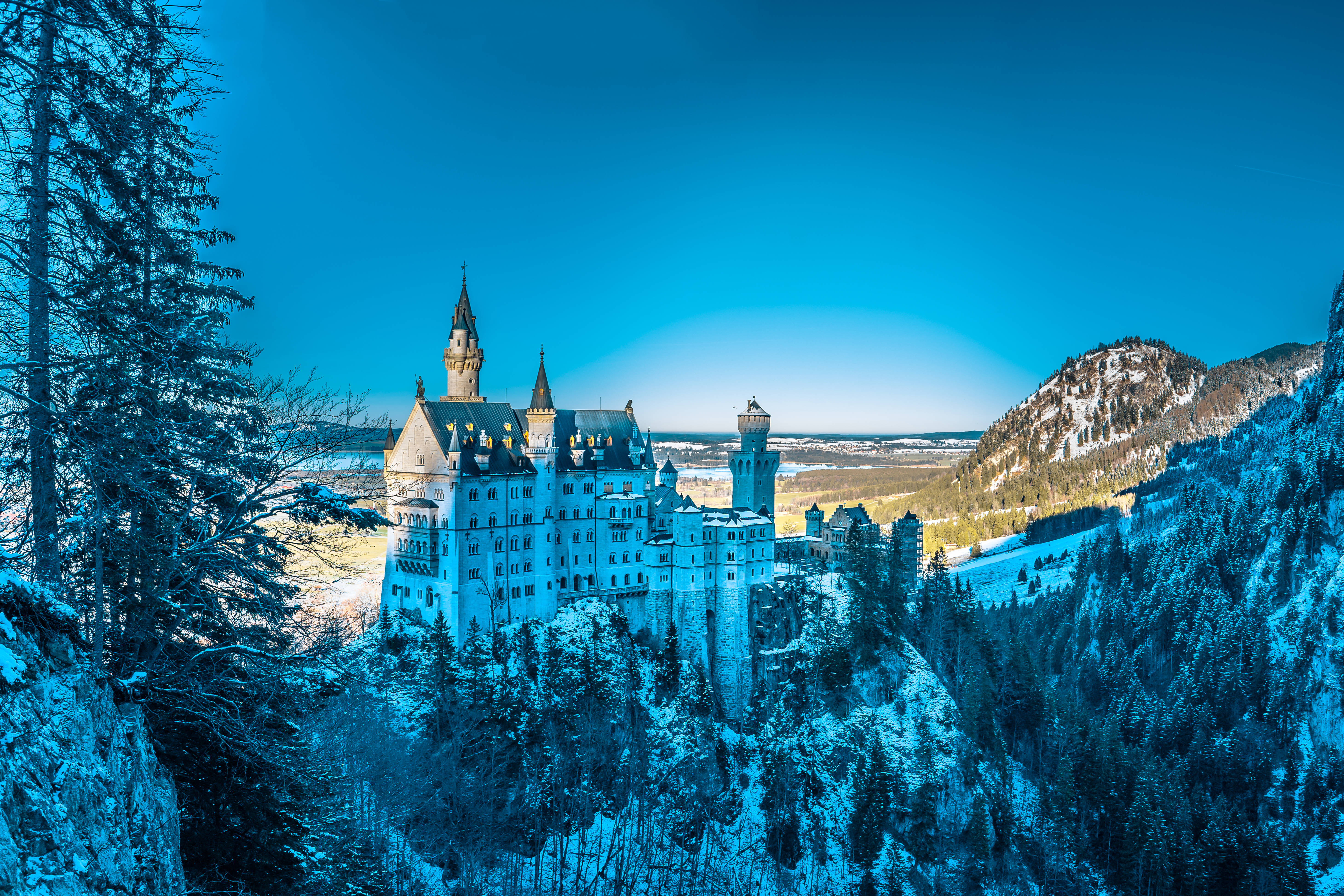 Neuschwanstein Castle, winter, snow-covered, 5K Desktop Wallpaper