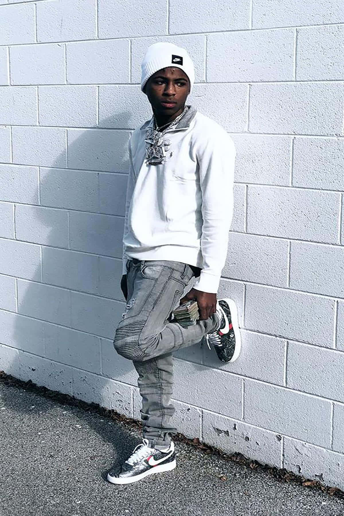white beanie, hoodie, light gray cinder block wall, HD Phone Wallpaper