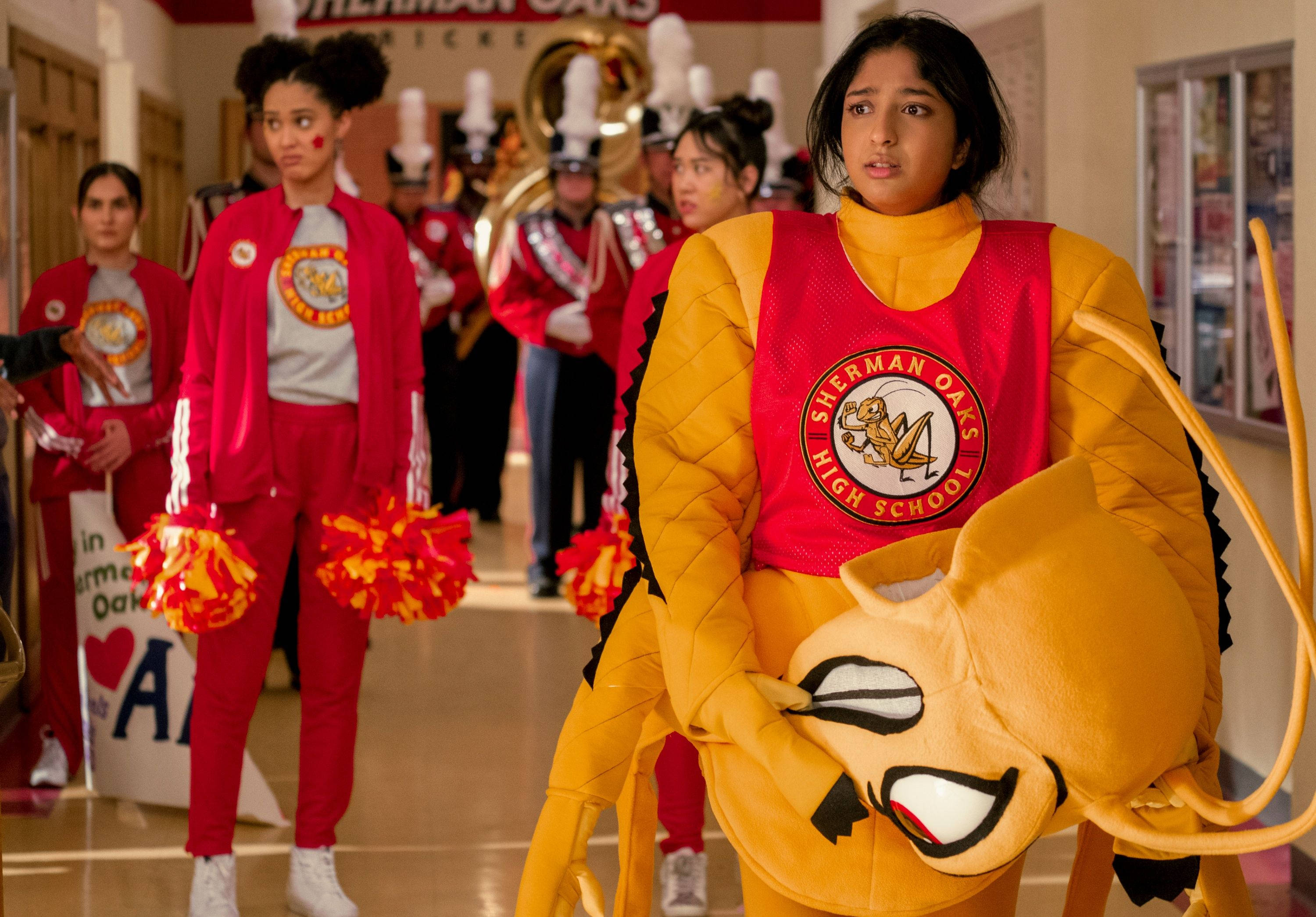 Never Have I Ever, cheerleader, yellow cricket mascot costume, 2K Desktop Wallpaper
