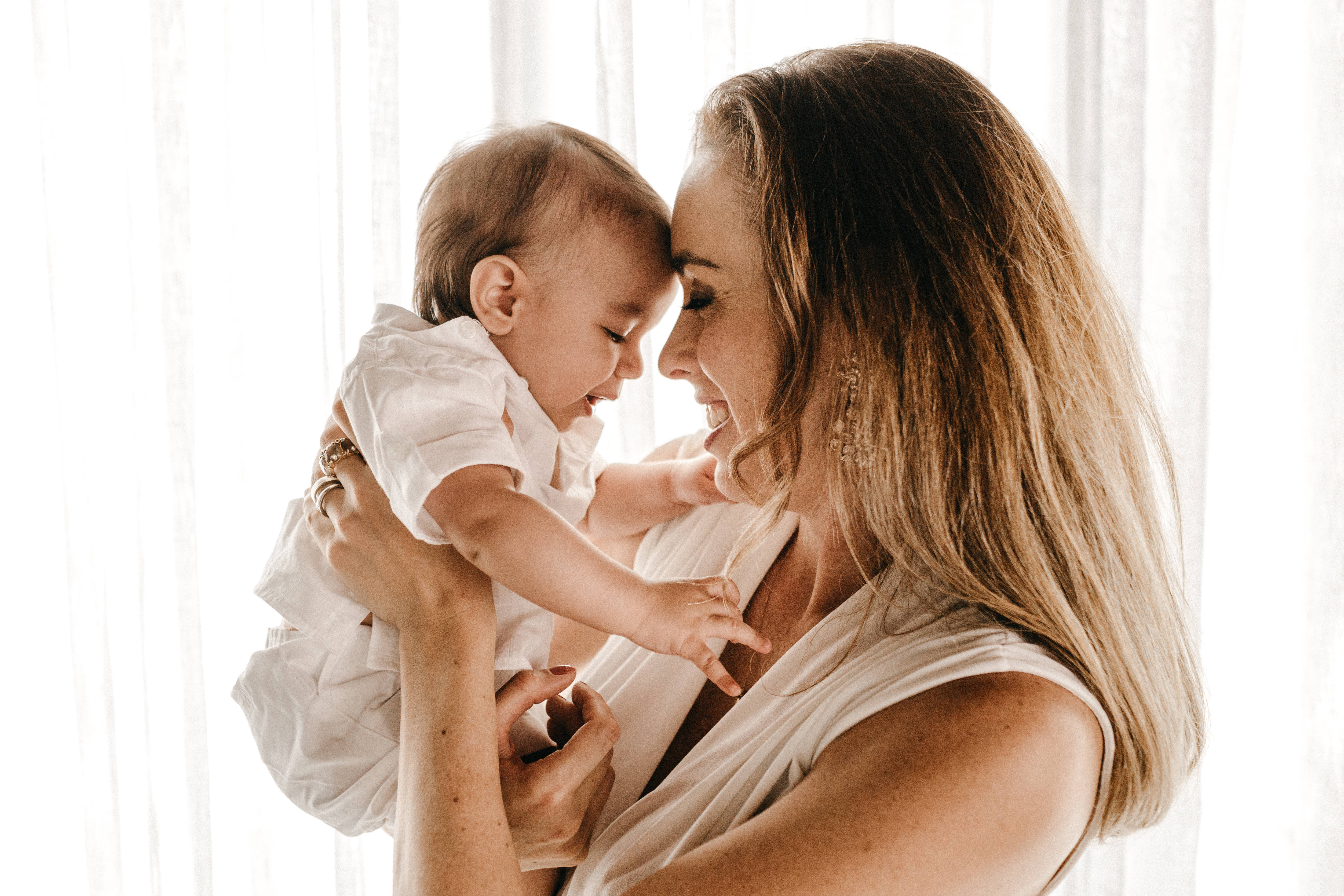 baby, mother, foreheads touching, 4K Desktop Wallpaper