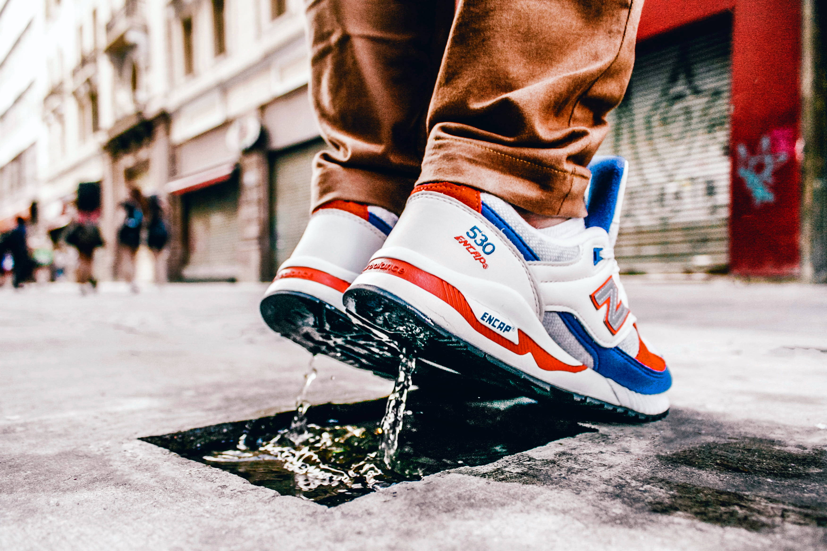 New Balance, Triple Coloured Shoes, red, 2K Desktop Wallpaper