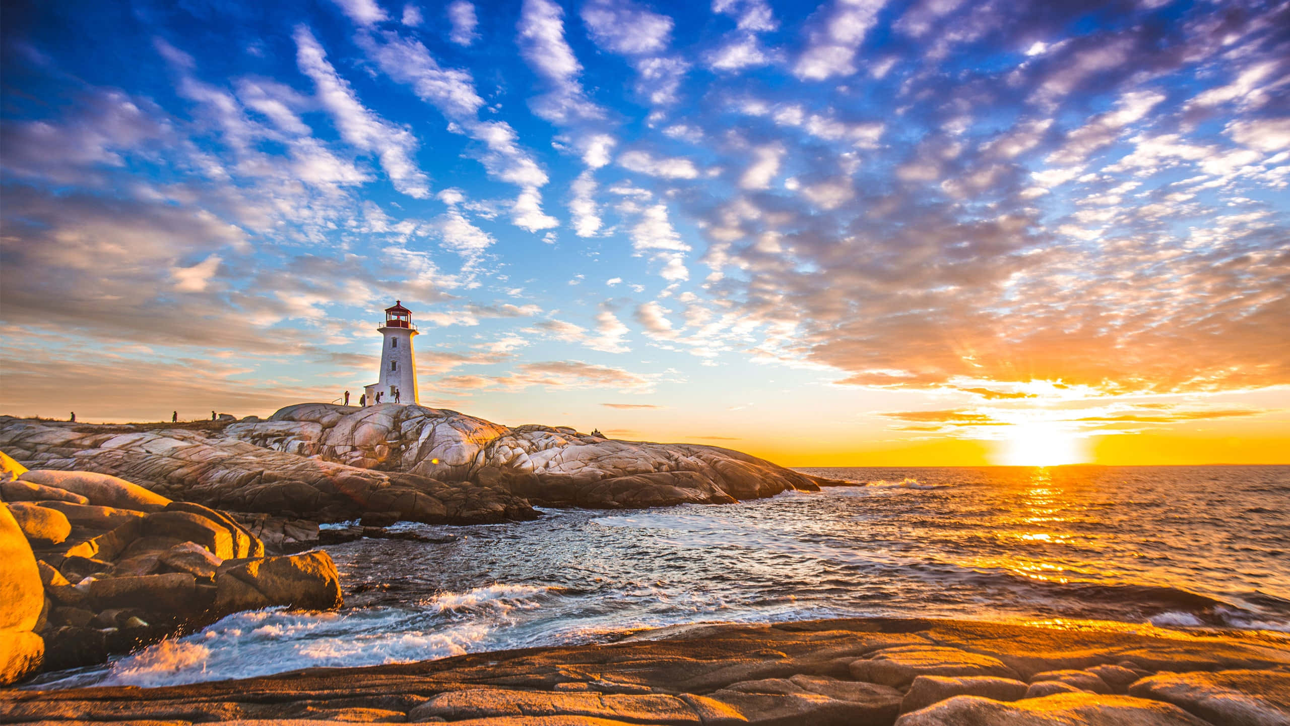 New England Summer, white lighthouse, rugged rocks, 2K Desktop Wallpaper