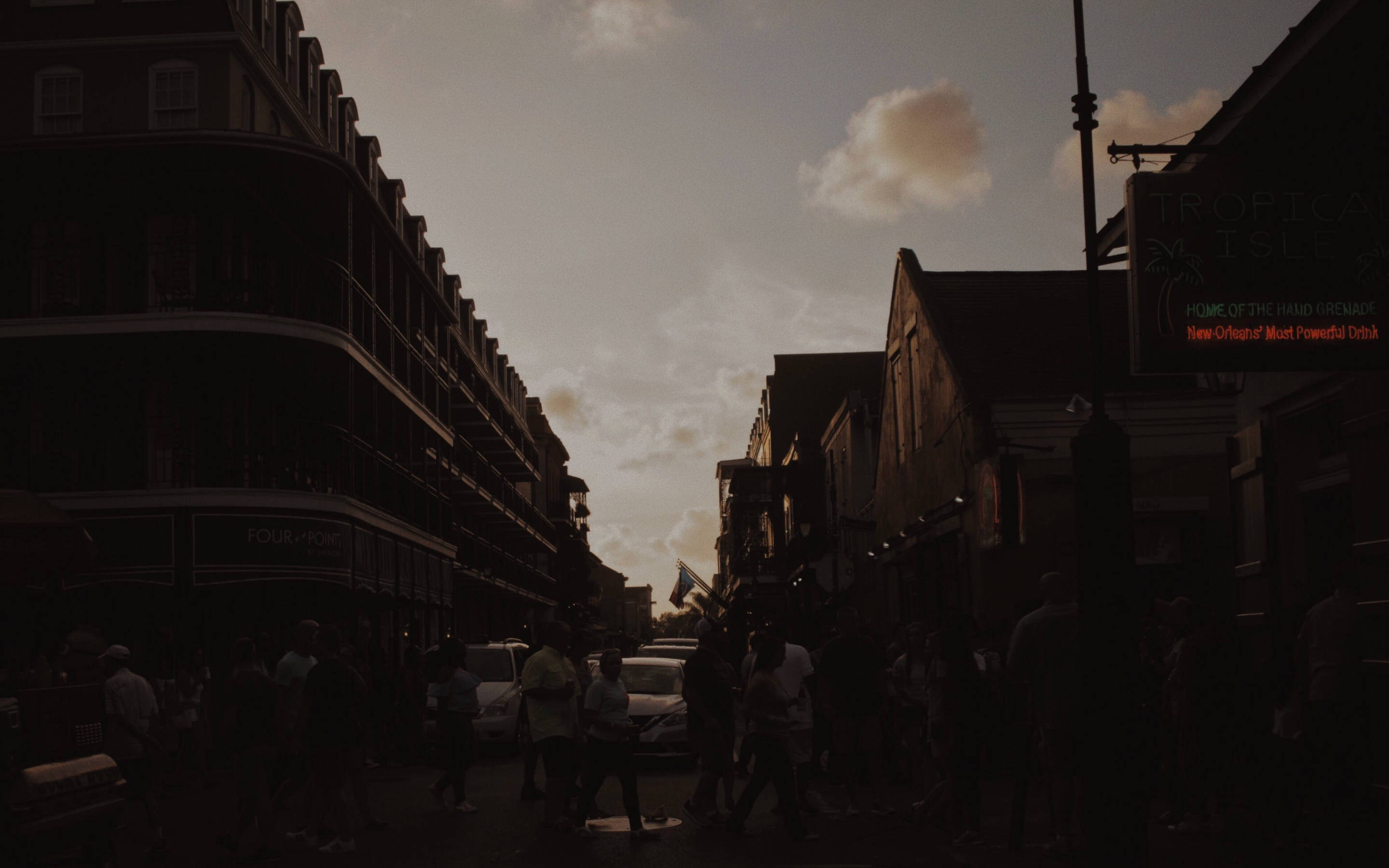 New Orleans, street photography, golden hour, 2K Desktop Wallpaper