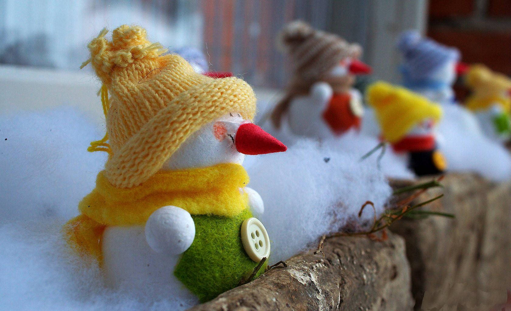 felt snowmen, knit hats, scarves, HD Desktop Wallpaper