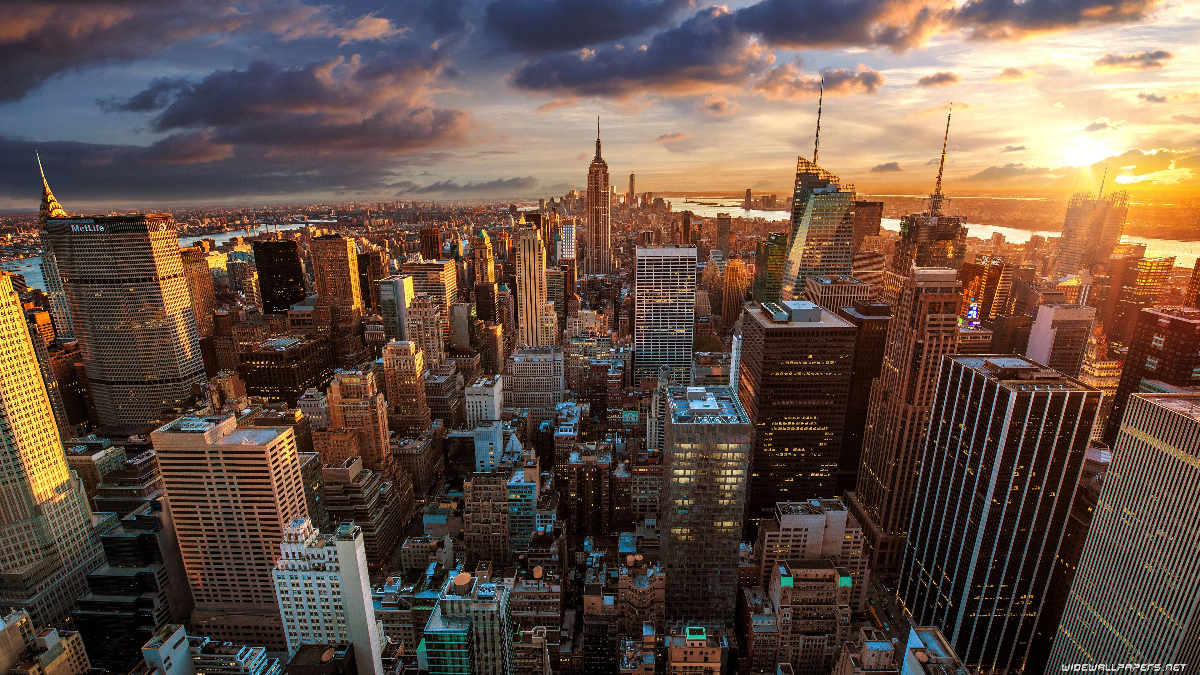 New York City, sunset, golden light, 4K Desktop Wallpaper