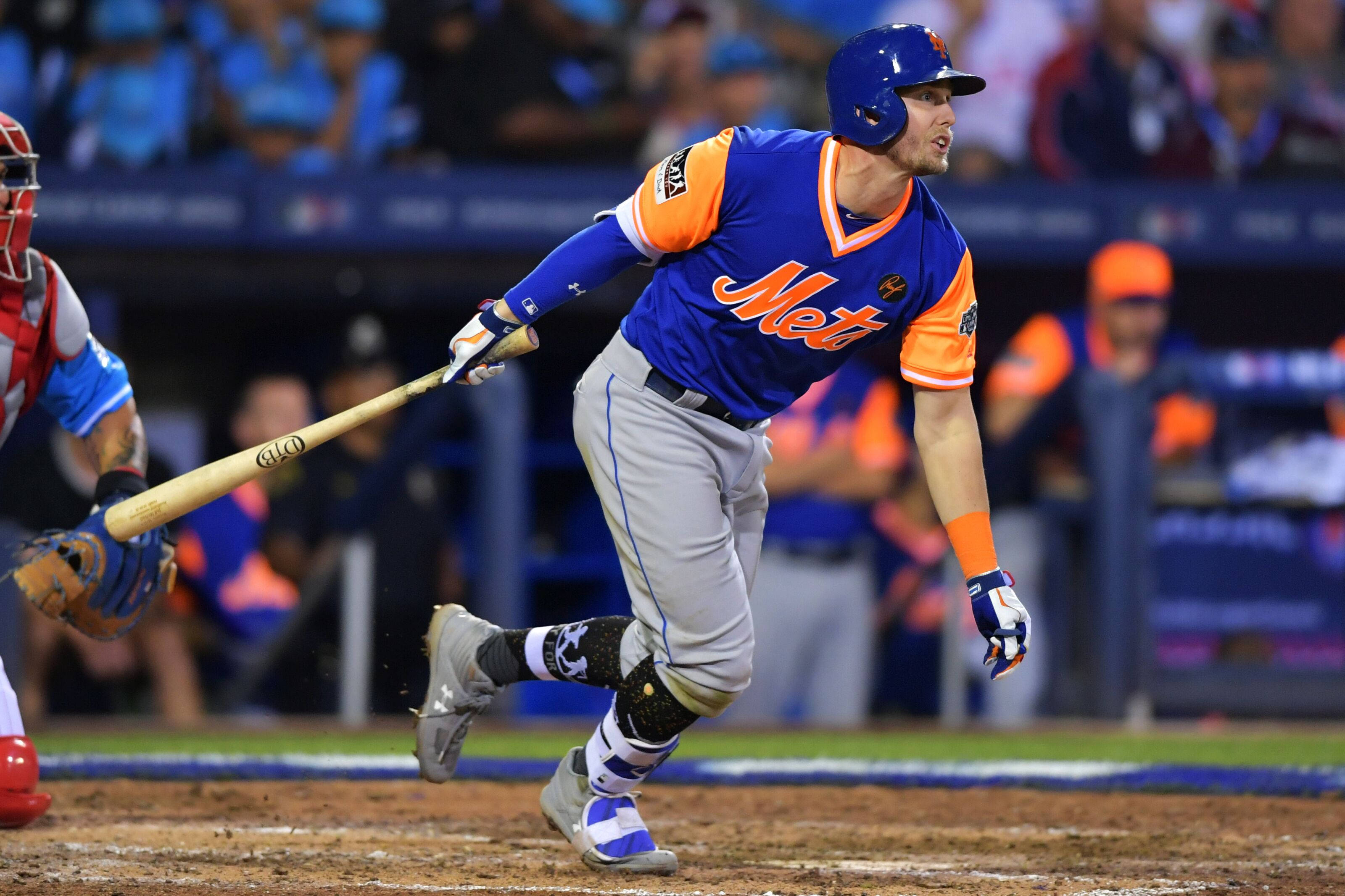 New York Mets, sprinting player, night game, 2K Desktop Wallpaper