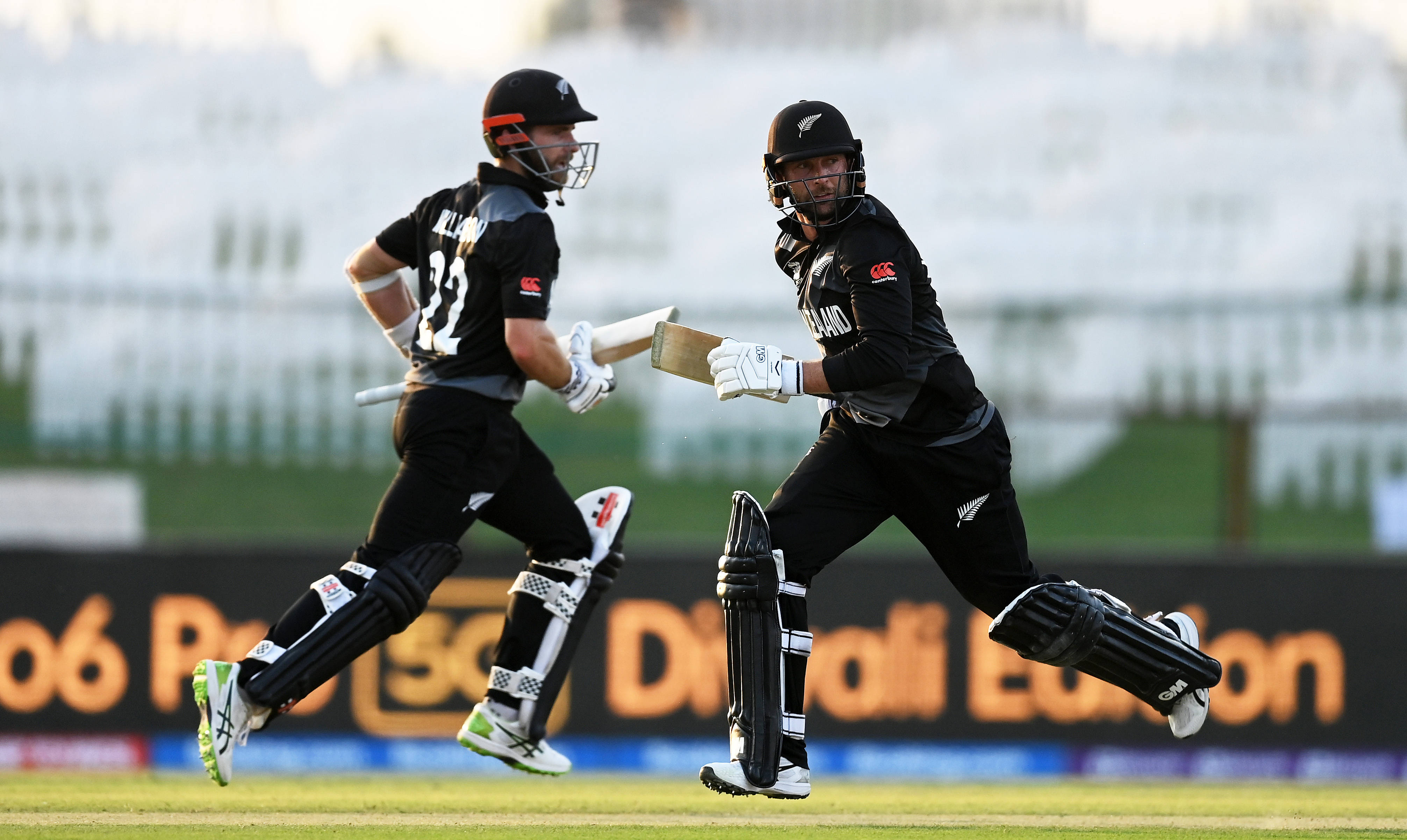 New Zealand Cricket, cricket players, green field, 4K Desktop Wallpaper